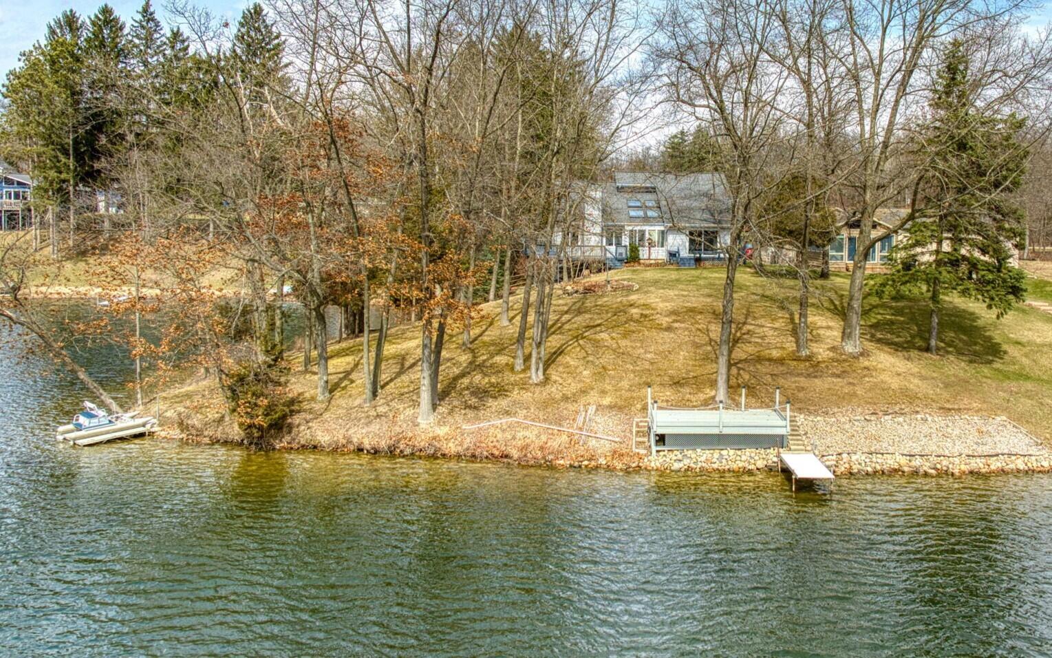 283 Westshore Drive Property Photo
