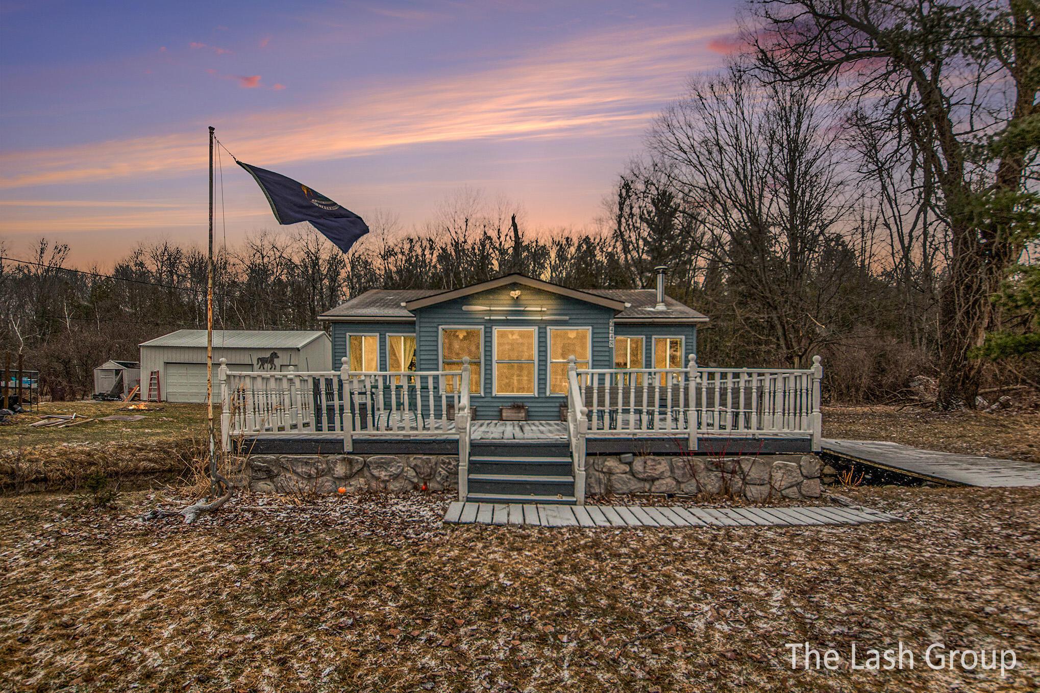 Arnold Creek Real Estate Listings Main Image