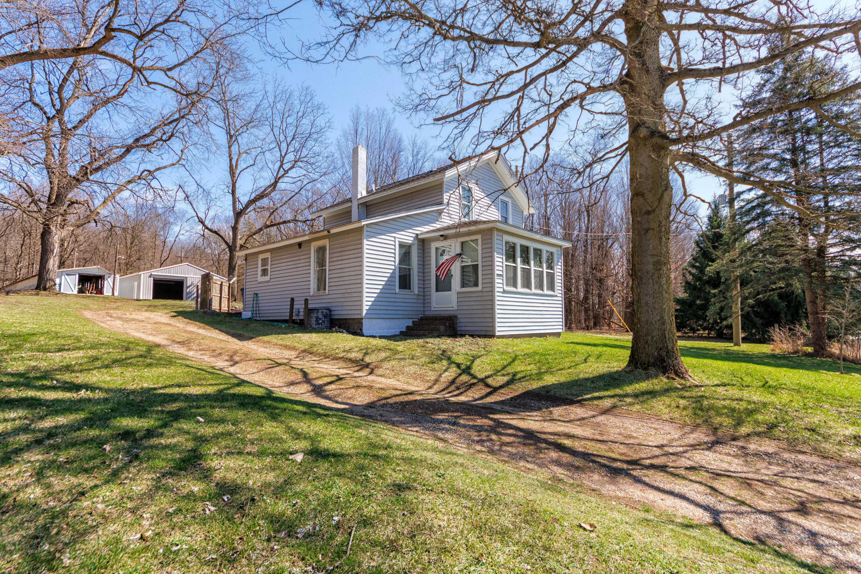 8088 N Riverview Drive Property Photo