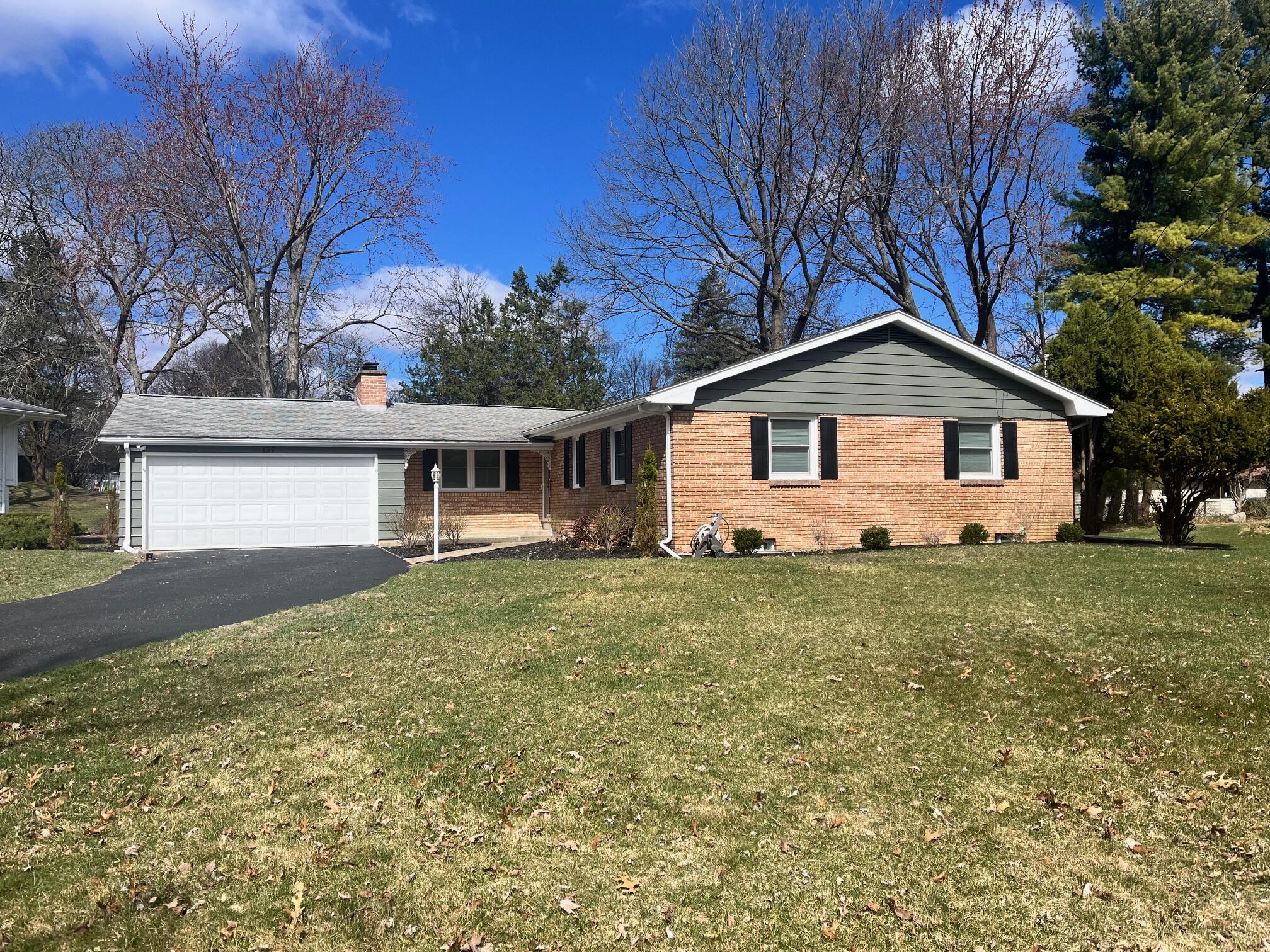 137 Pleasantview Drive Property Photo