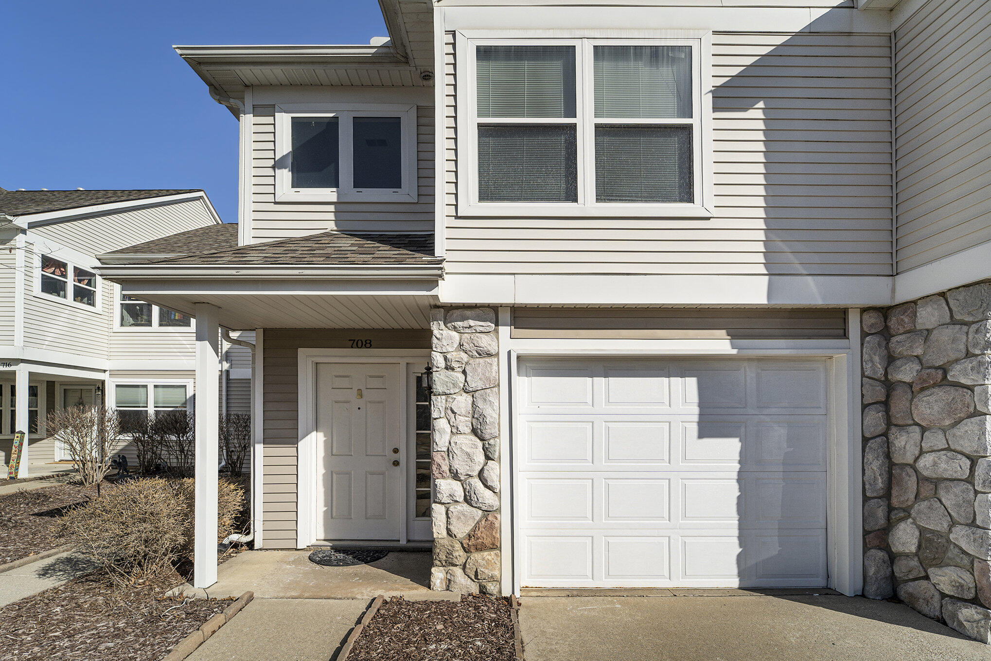 708 Cobblestone Way Property Photo