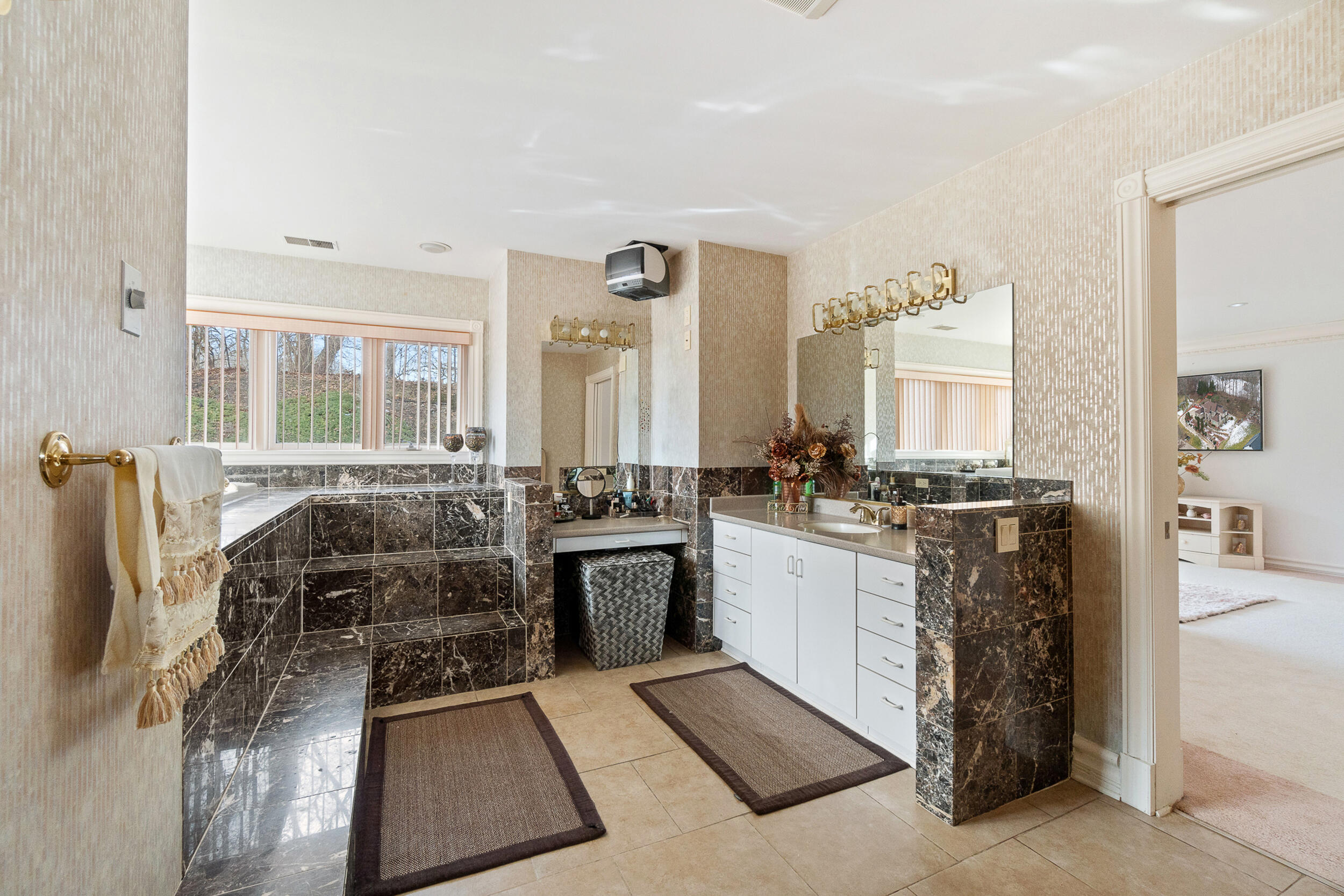 1840 Lexington Boulevard Property Photo 44