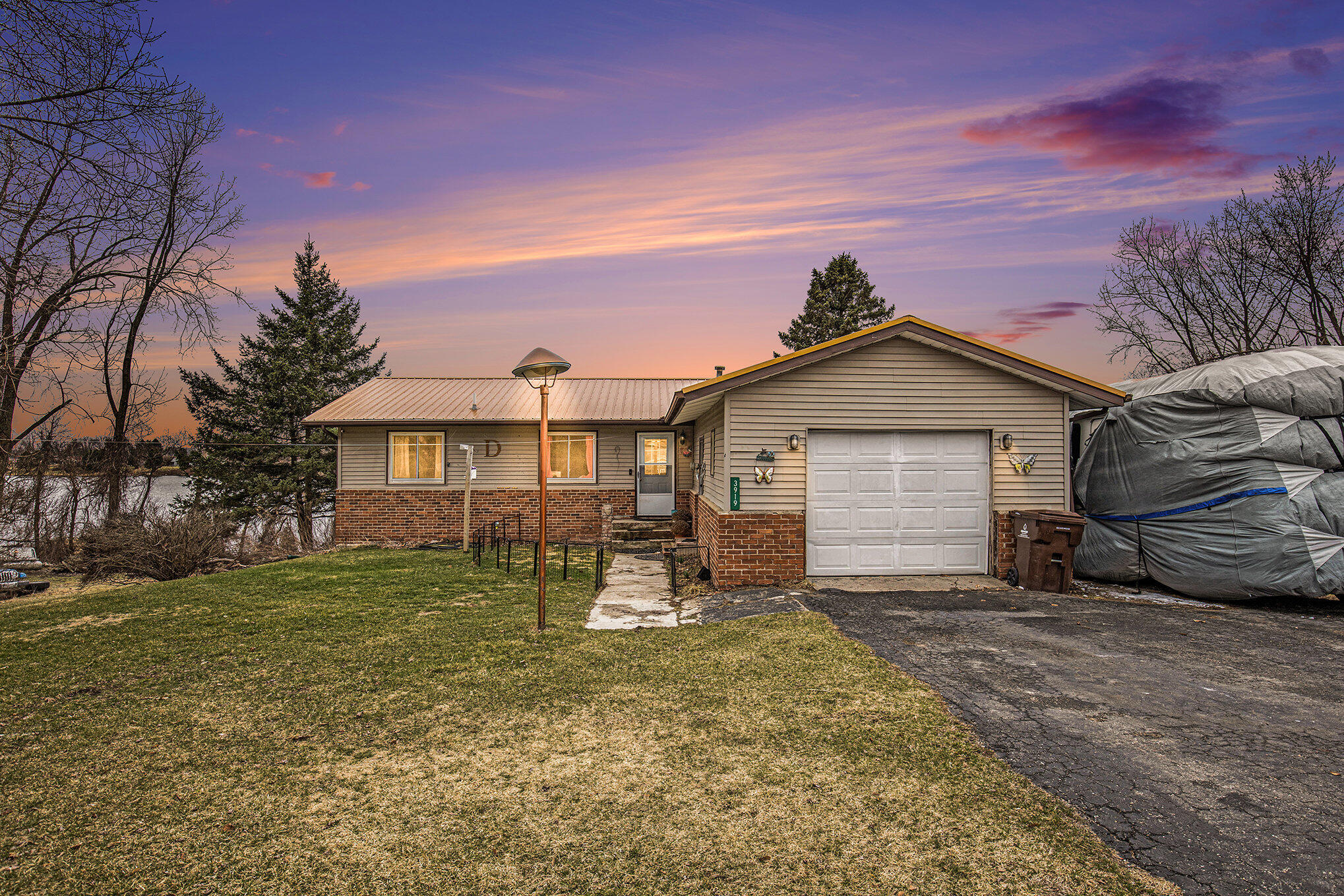3919 E Shore Drive Property Photo