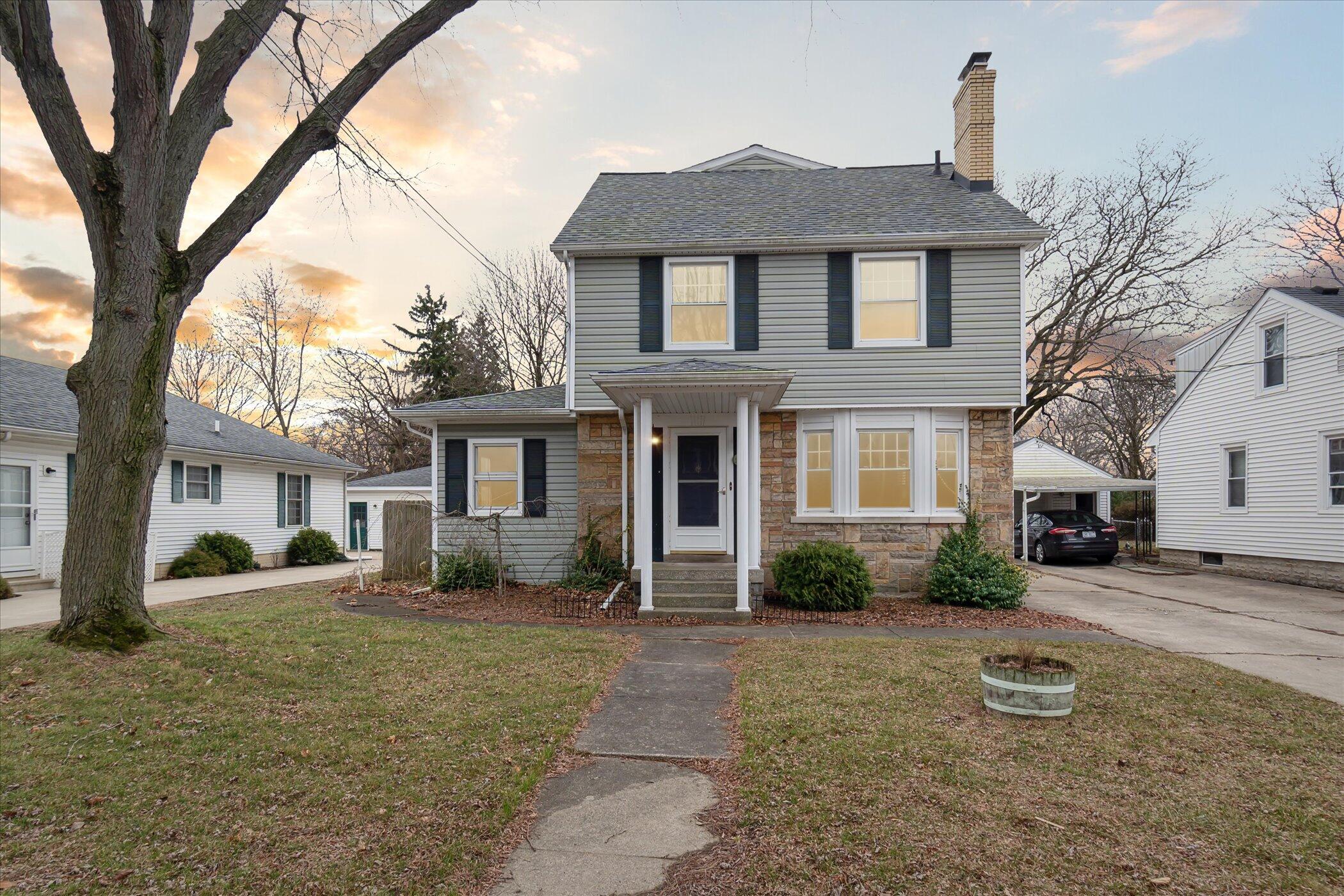 5815 Elmwood Street Property Photo
