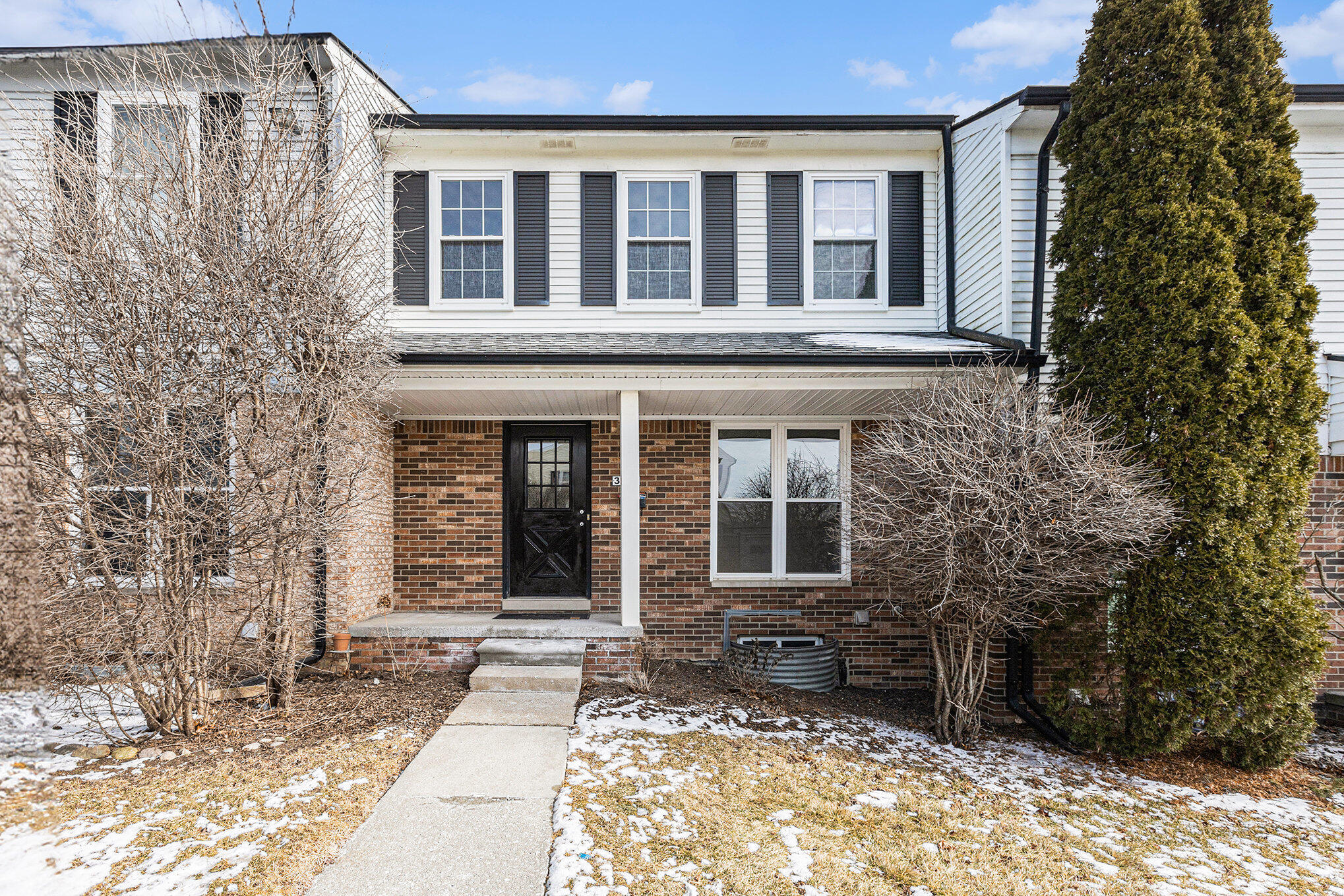 Chapel Hill Condominium Real Estate Listings Main Image