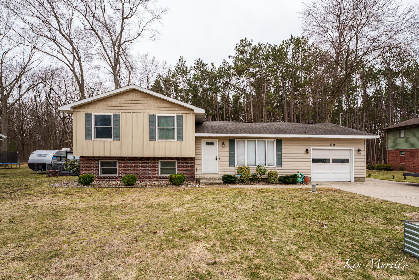 1739 Gaylord Drive Property Photo