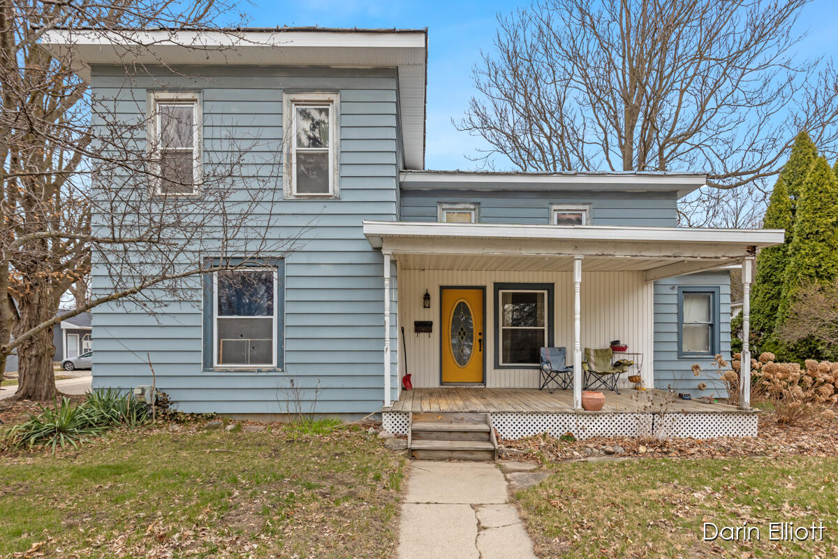 134 W Lincoln Avenue Property Photo