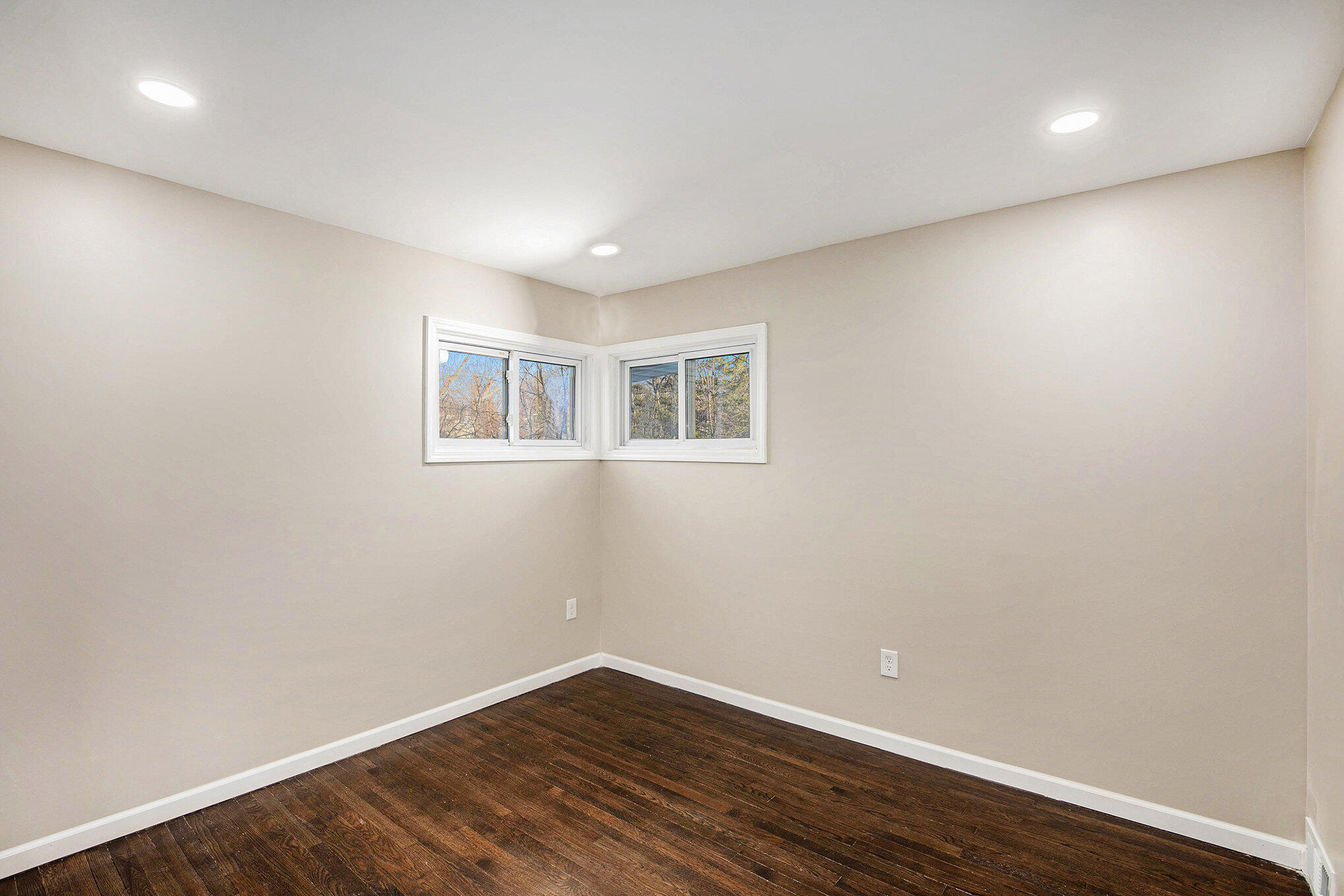 29937 Rock Creek Drive Property Photo 10