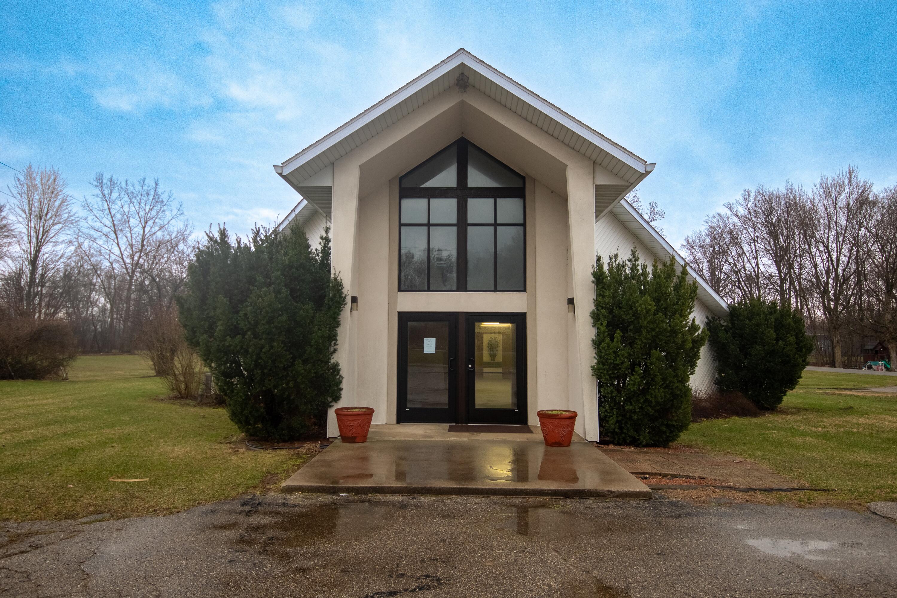 67473 Red Arrow Highway Property Photo