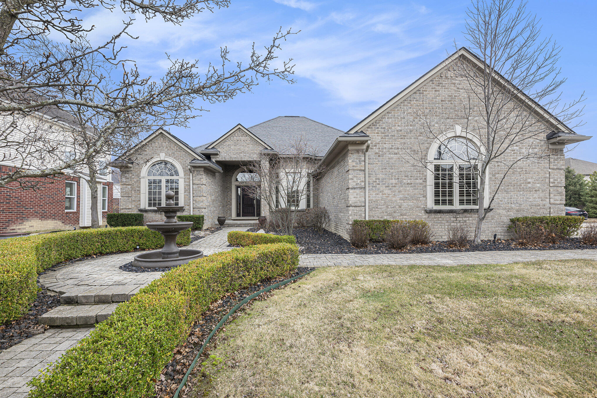 43695 Harlequin Lane Property Photo 1