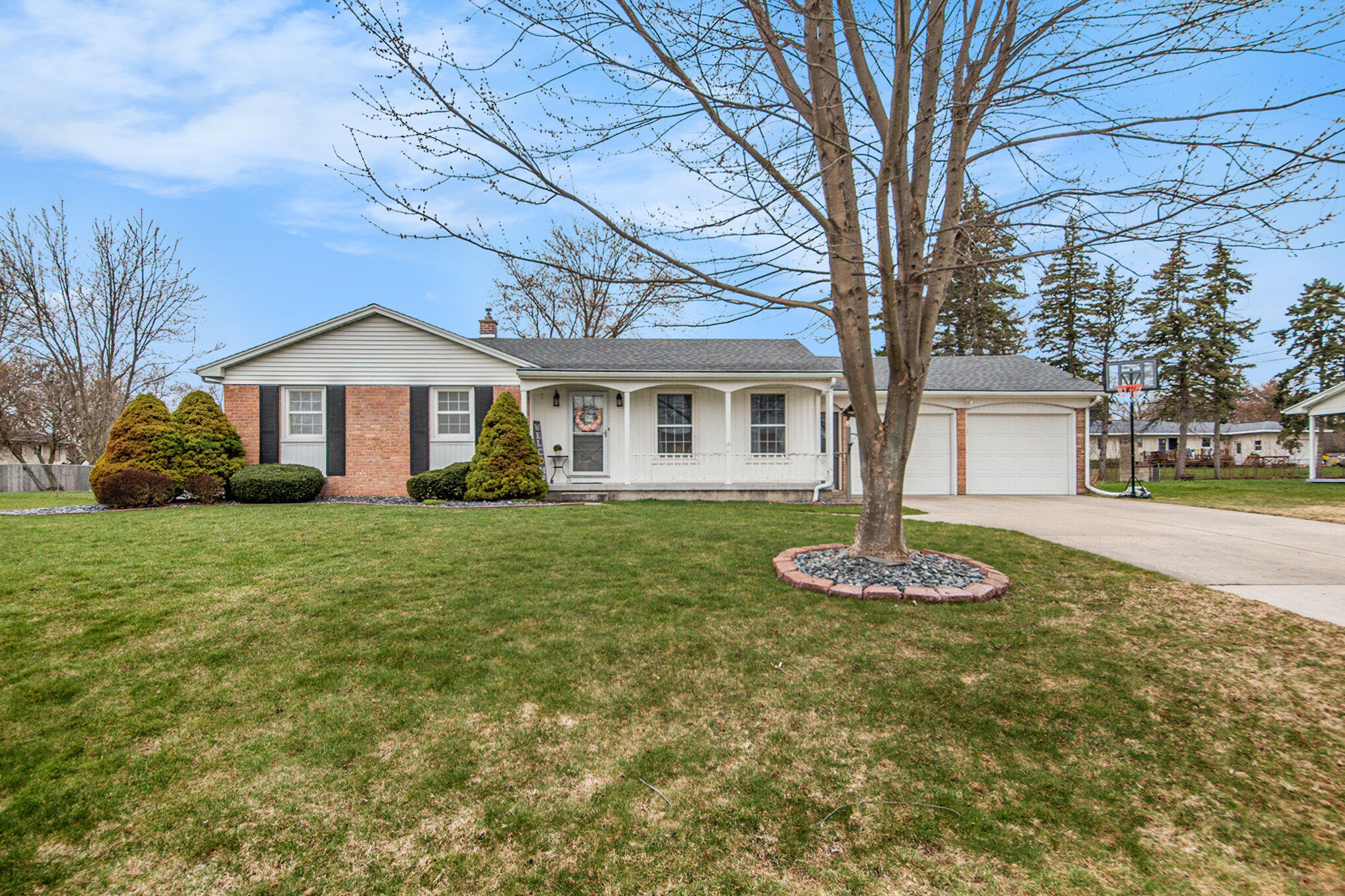 7385 Walnut Avenue Property Photo