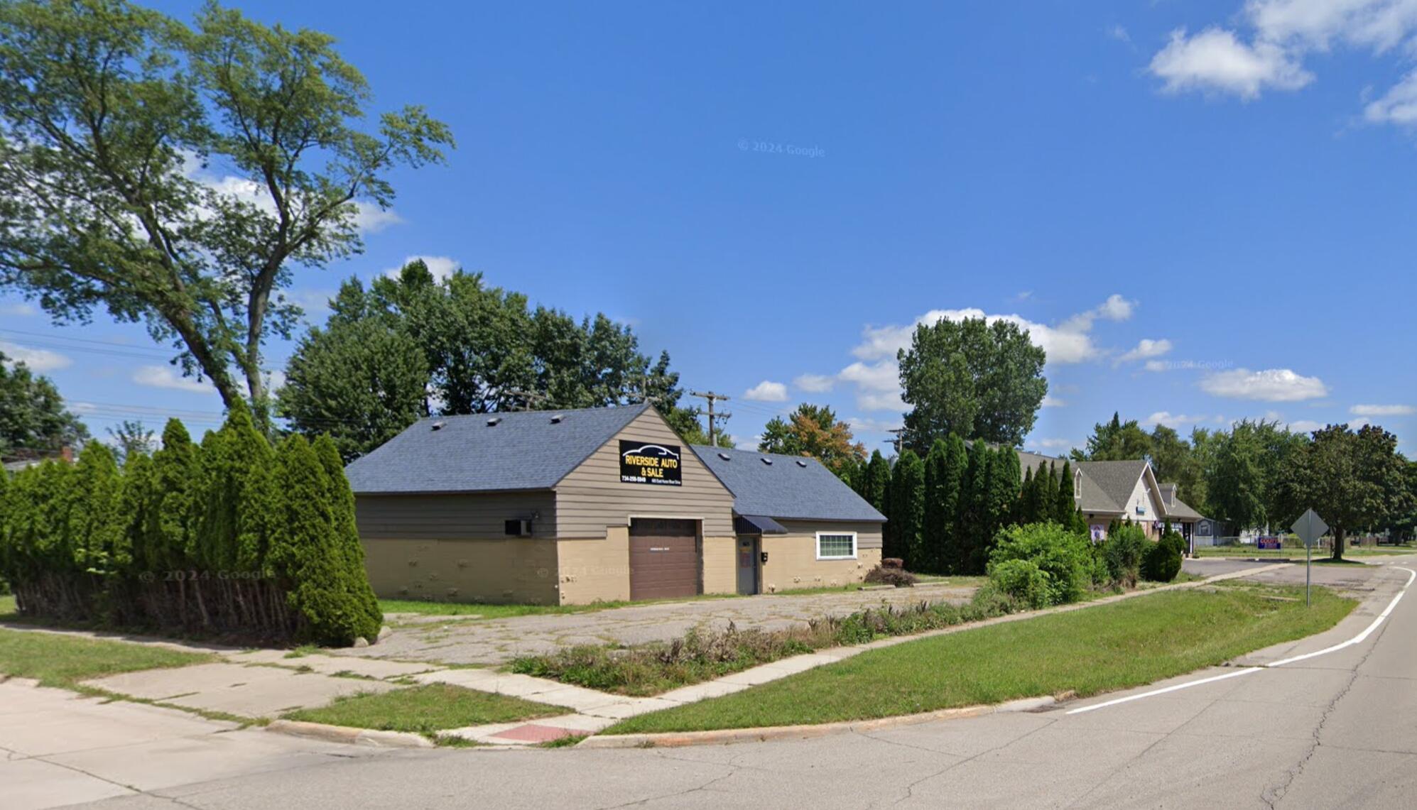 665 E Huron River Drive Property Photo