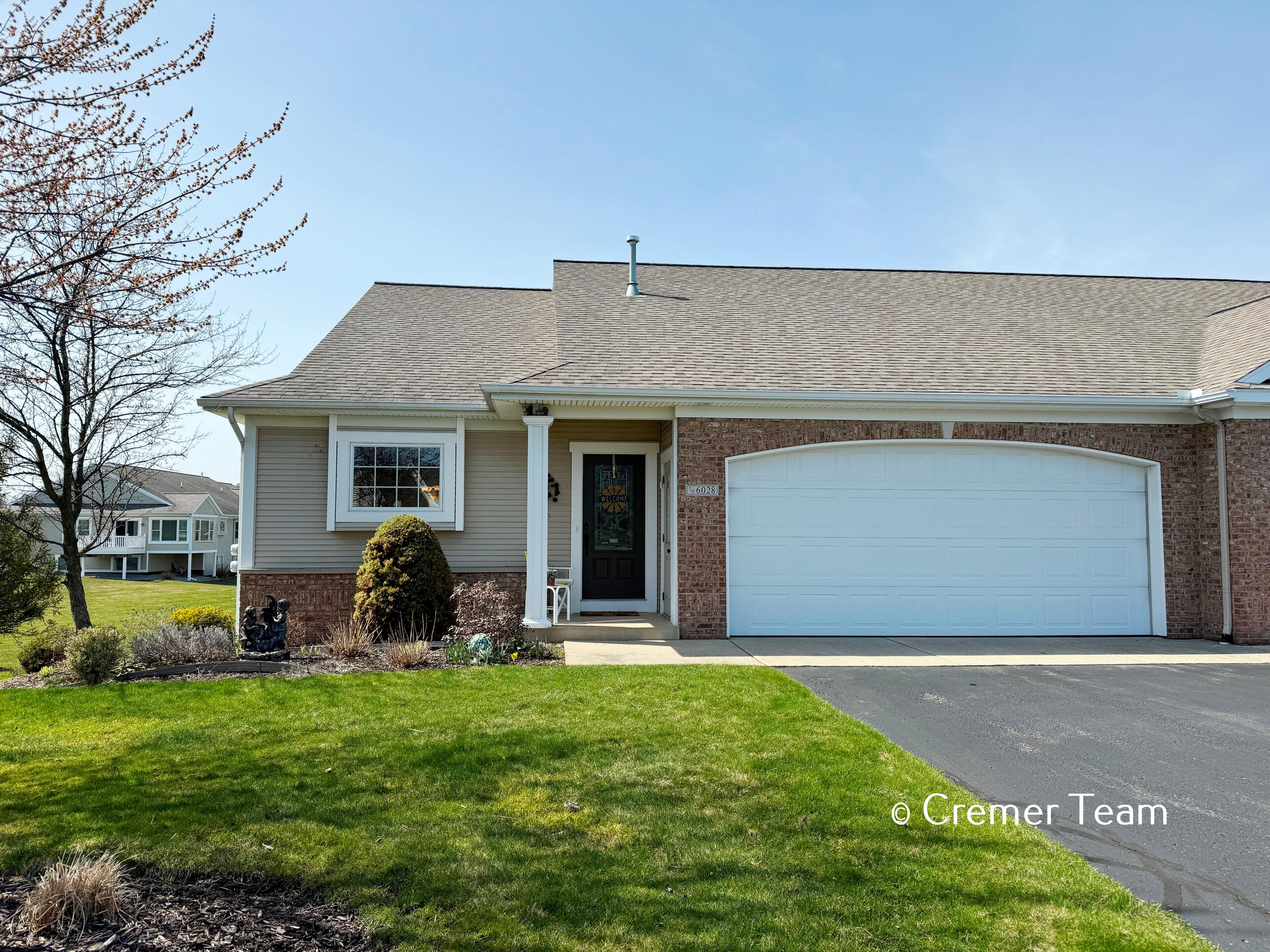Elmwood Lake Condos Real Estate Listings Main Image