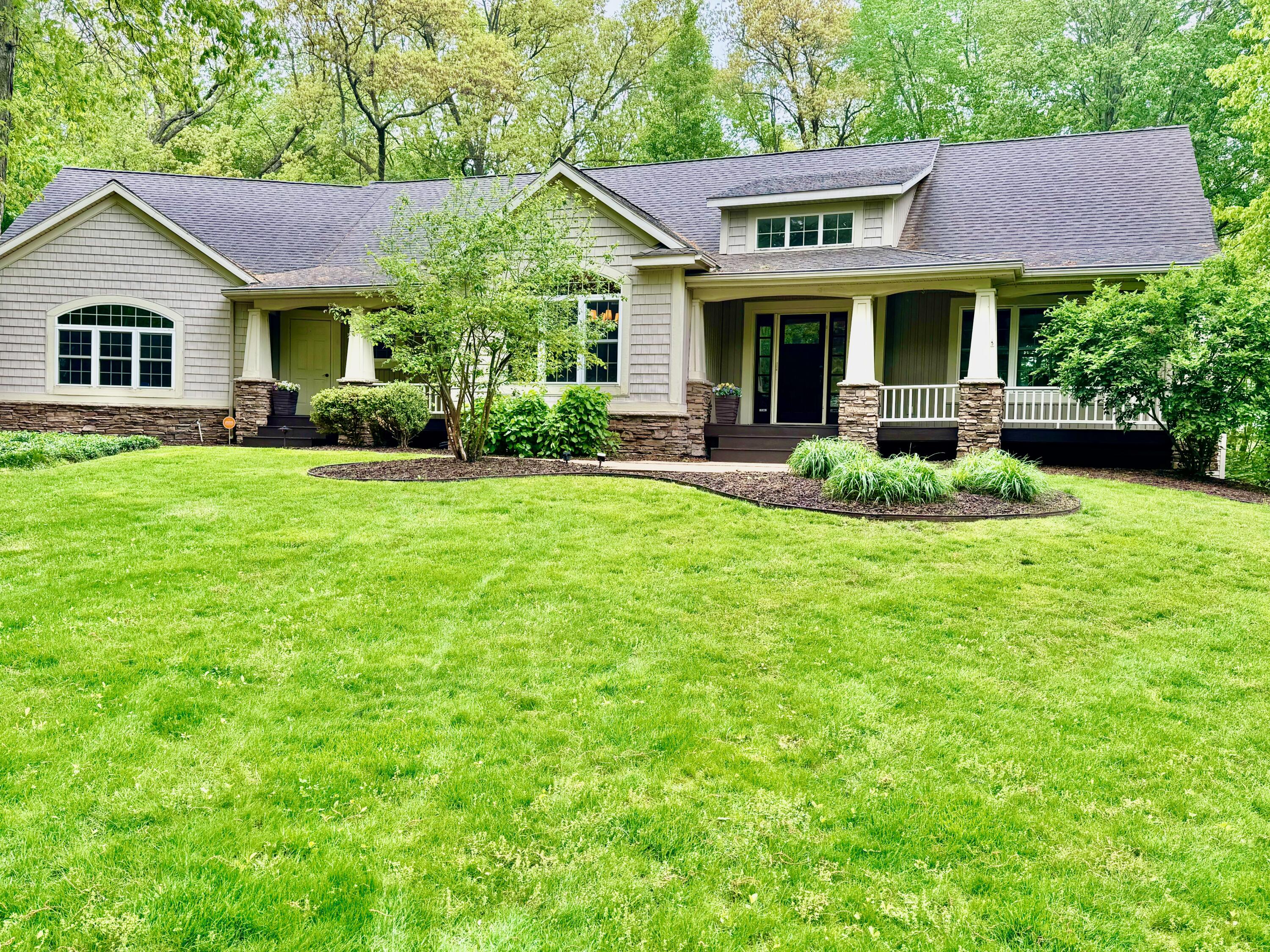 8821 Summerset Woods Court Se Property Photo