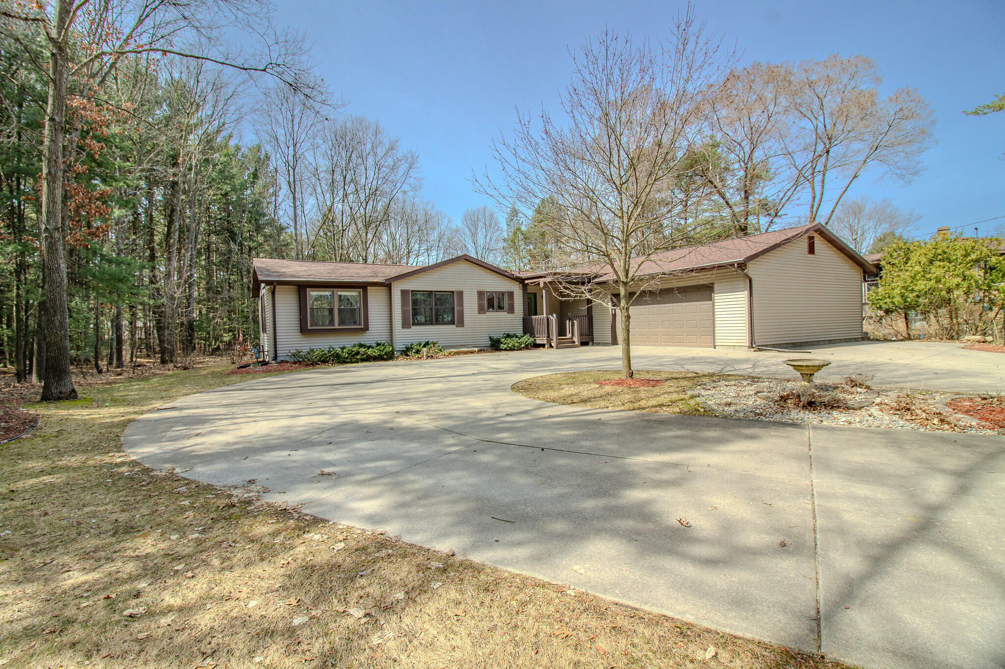 7879 Whitehall Road Property Photo