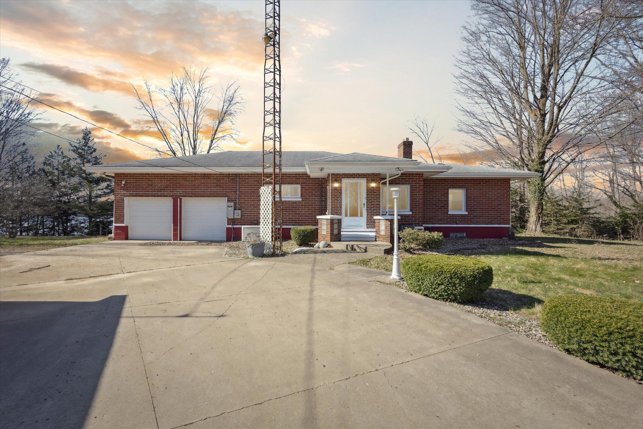 140 32nd Street Property Photo