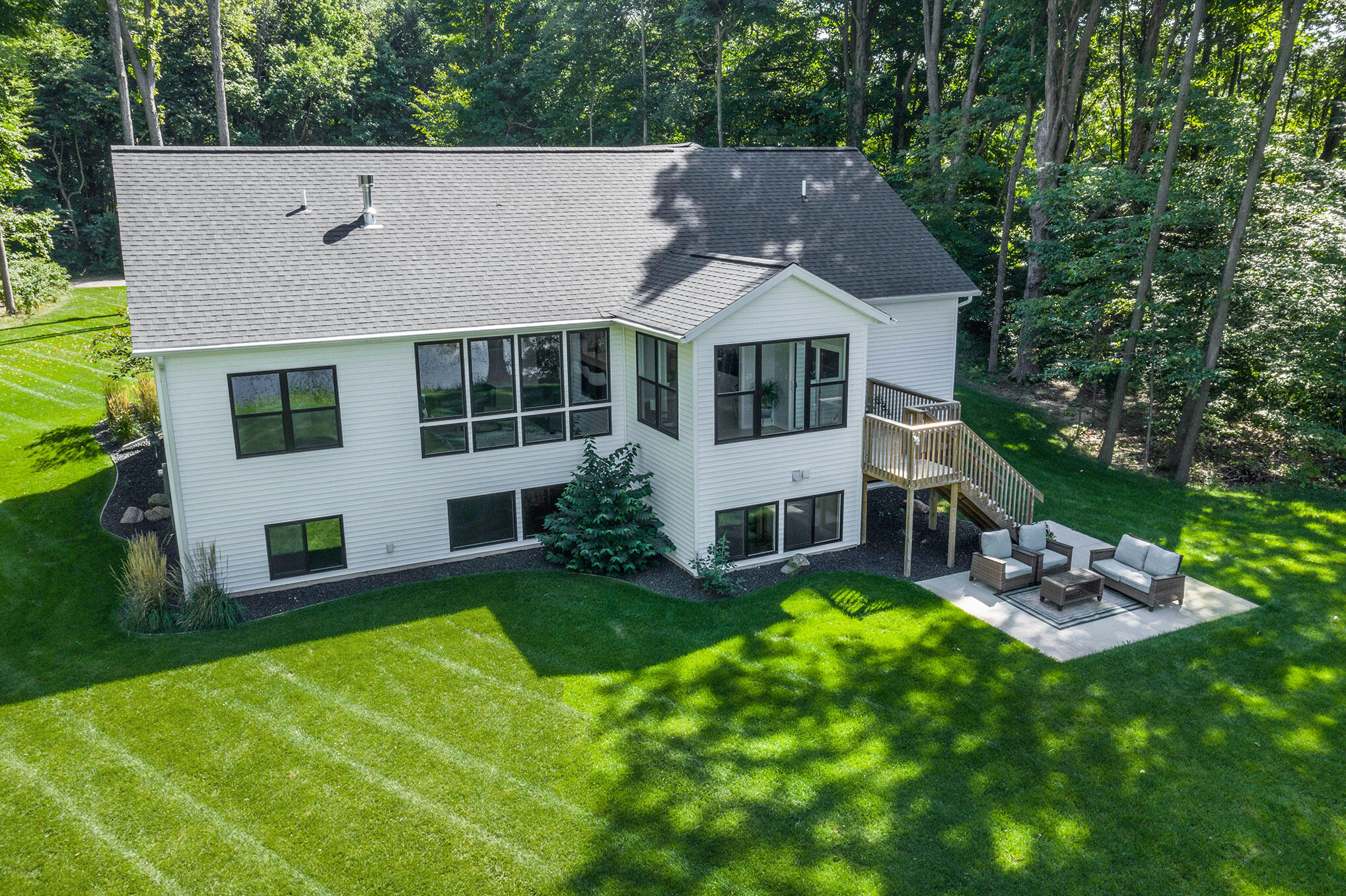 1664 Westview Drive Property Photo