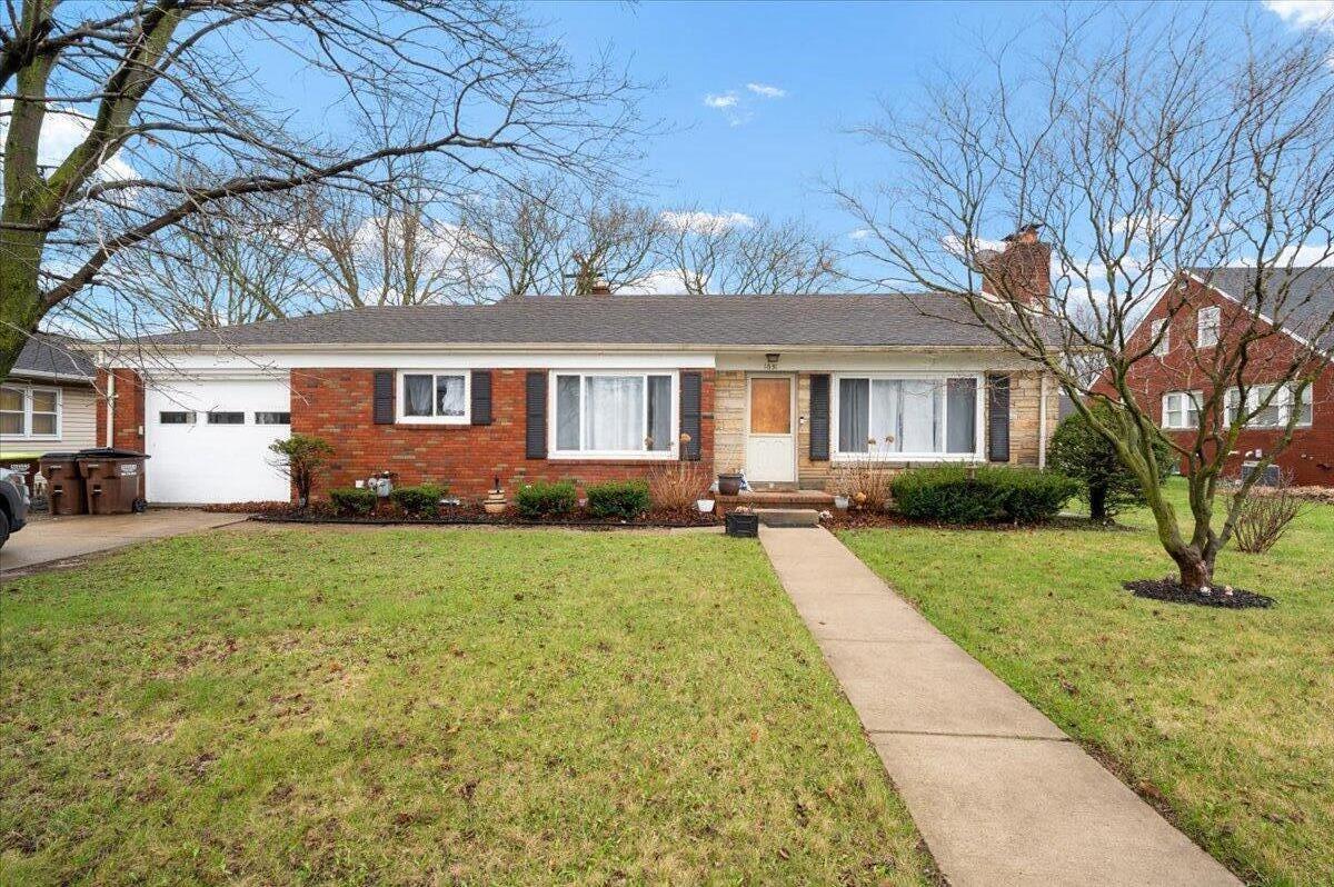 1631 S South Custer Road Property Photo
