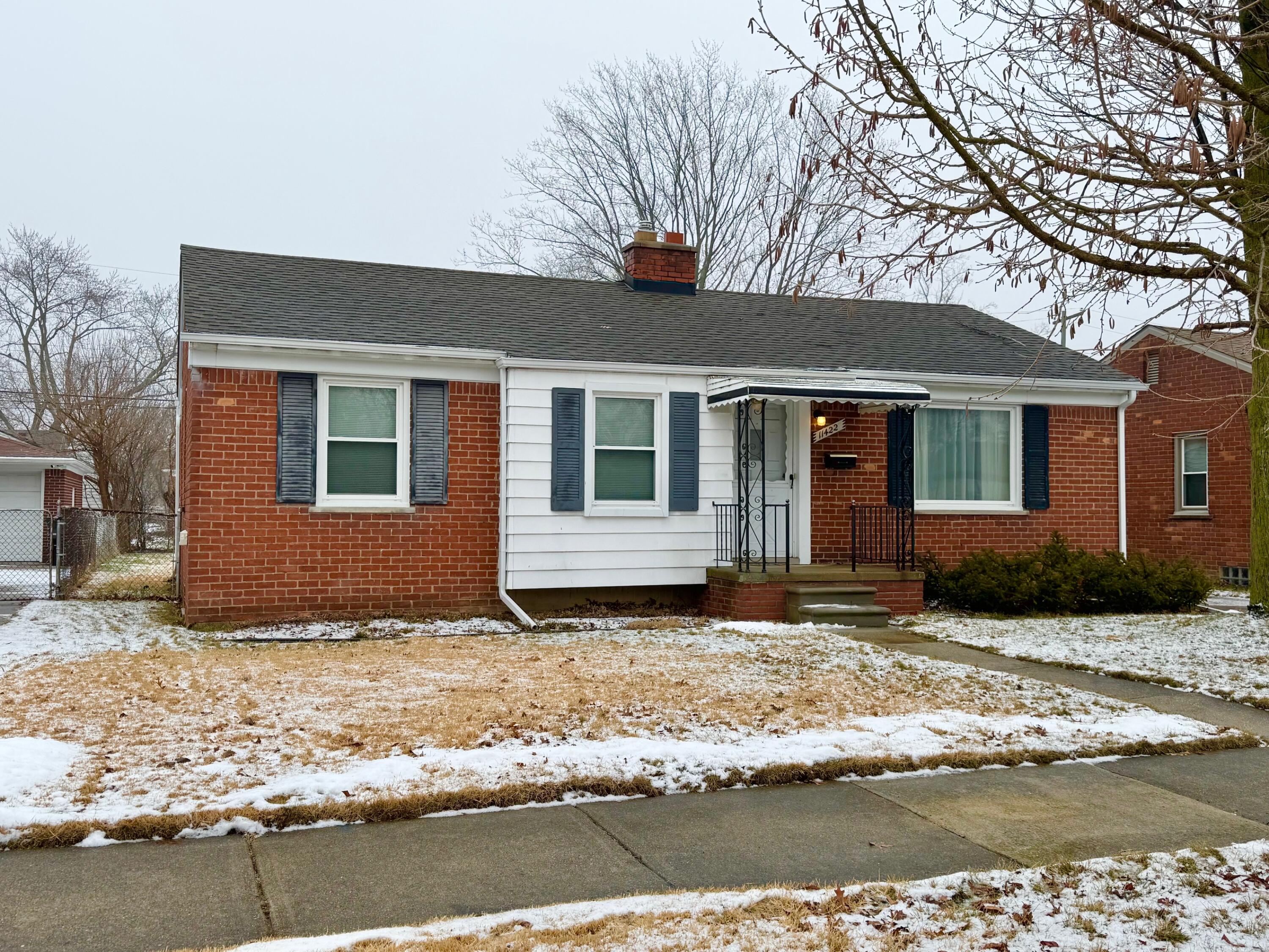 11422 Mayfield Avenue Property Photo
