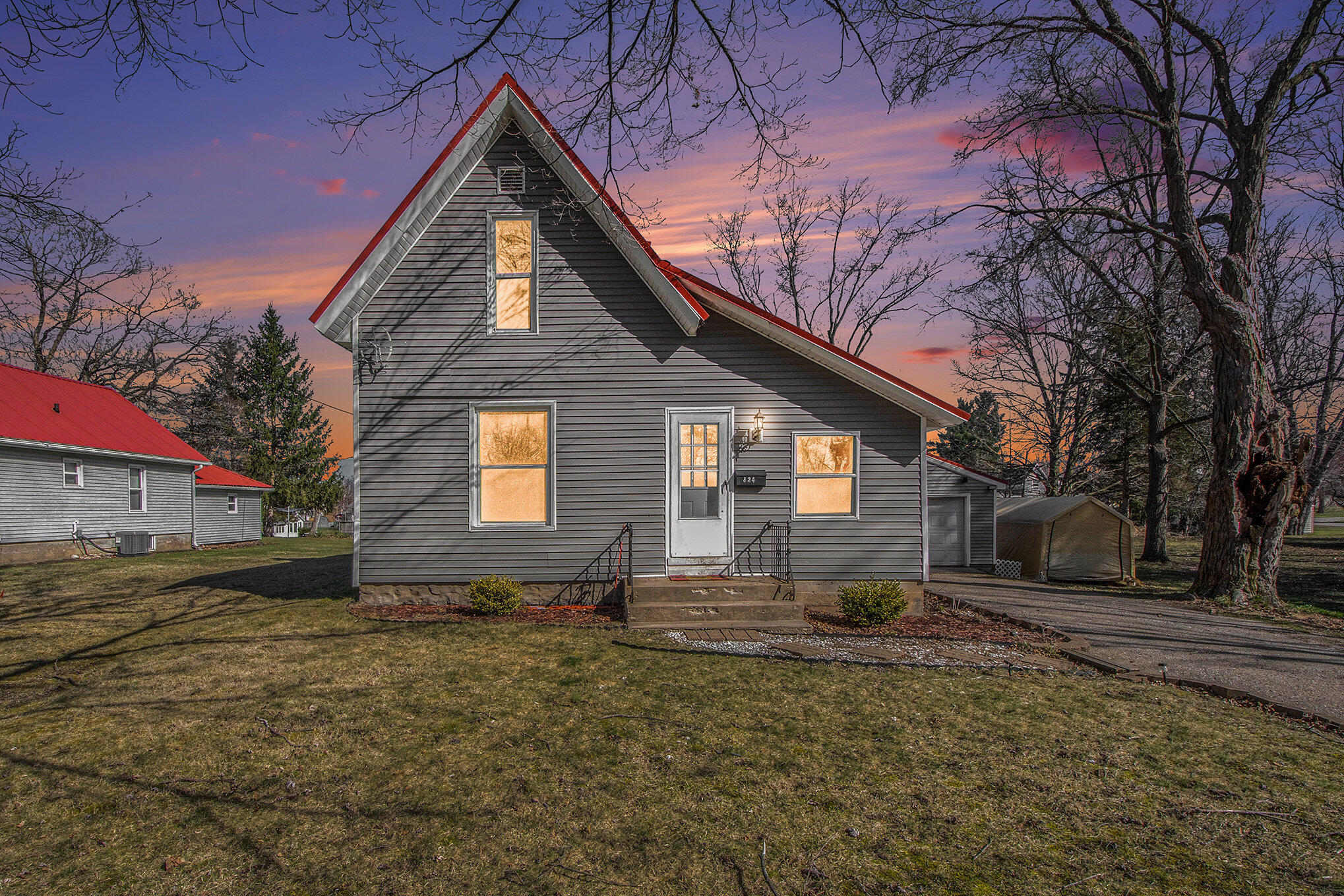 624 Williams Street Property Photo