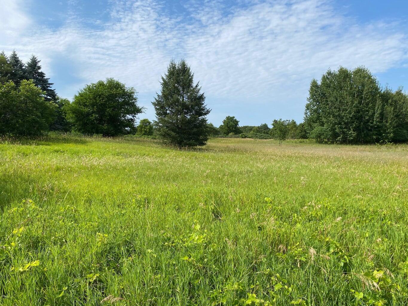 Par B 102nd Avenue Property Photo