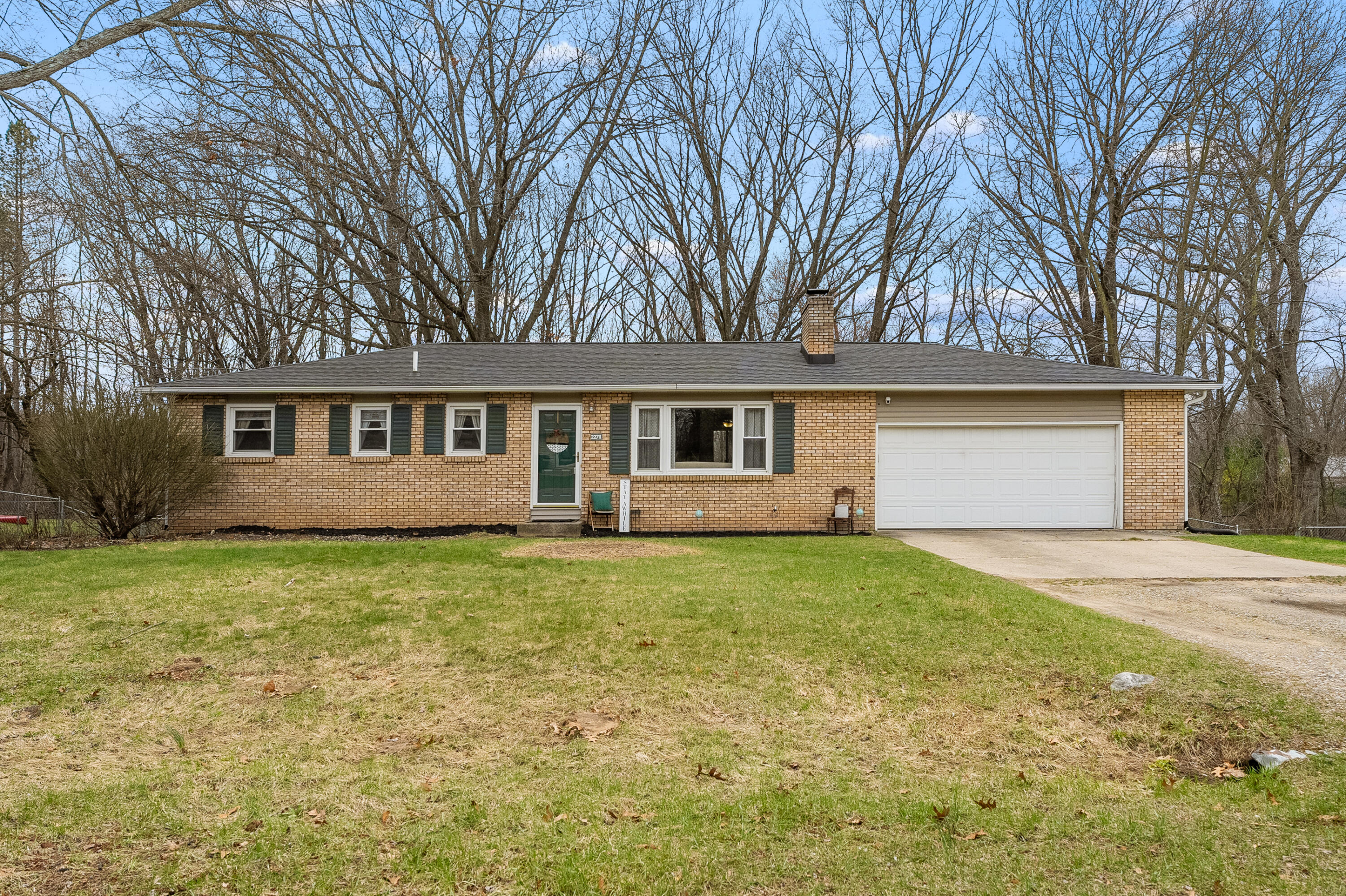 22711 Grandeur Avenue Property Photo