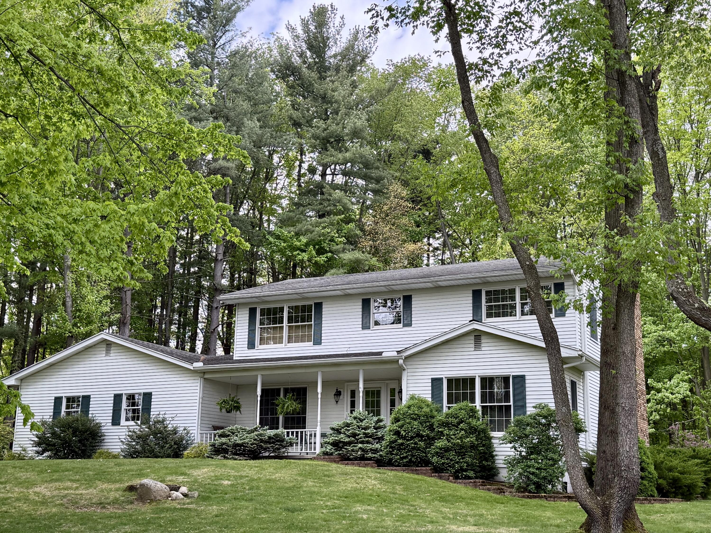 300 Wood Hills Drive Property Photo