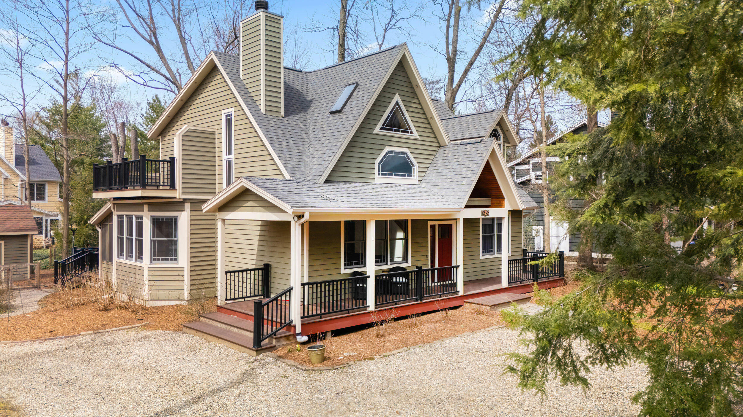 16456 Lakeshore Road Property Photo
