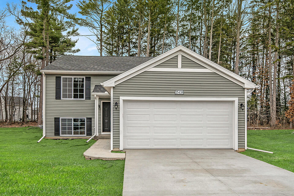 Briarwood Lane Real Estate Listings Main Image