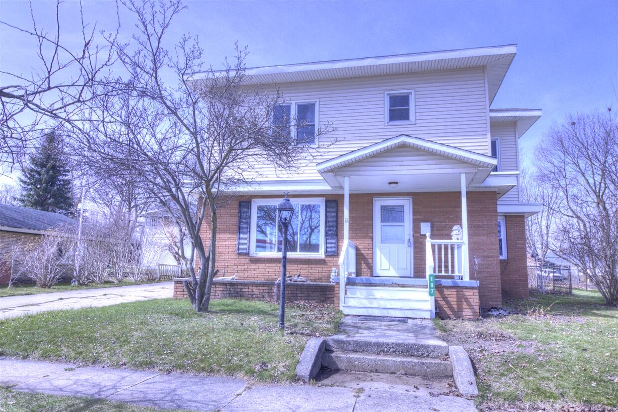 107 N Pine Street Property Photo