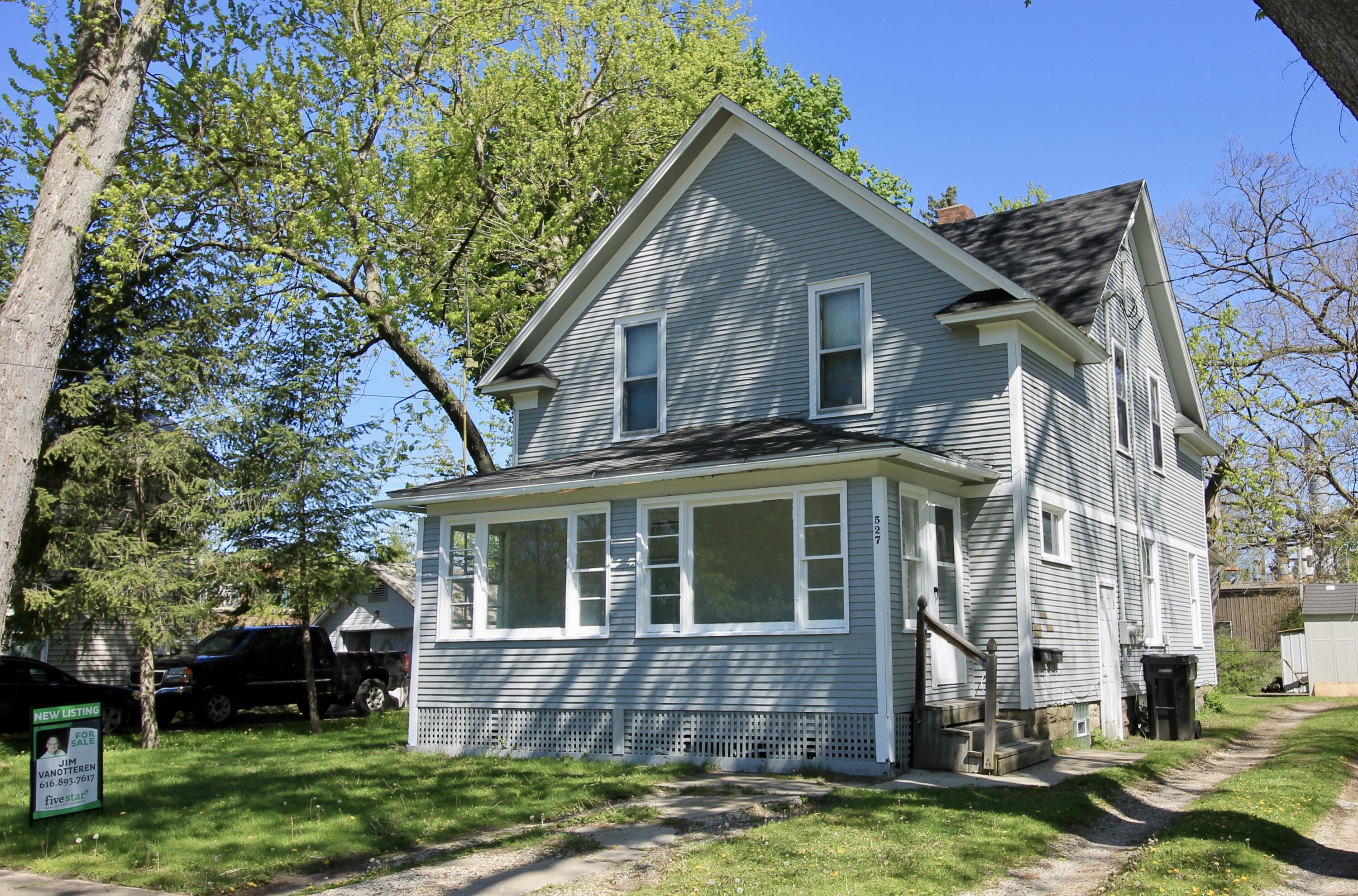 527 E Thorn Street Property Photo