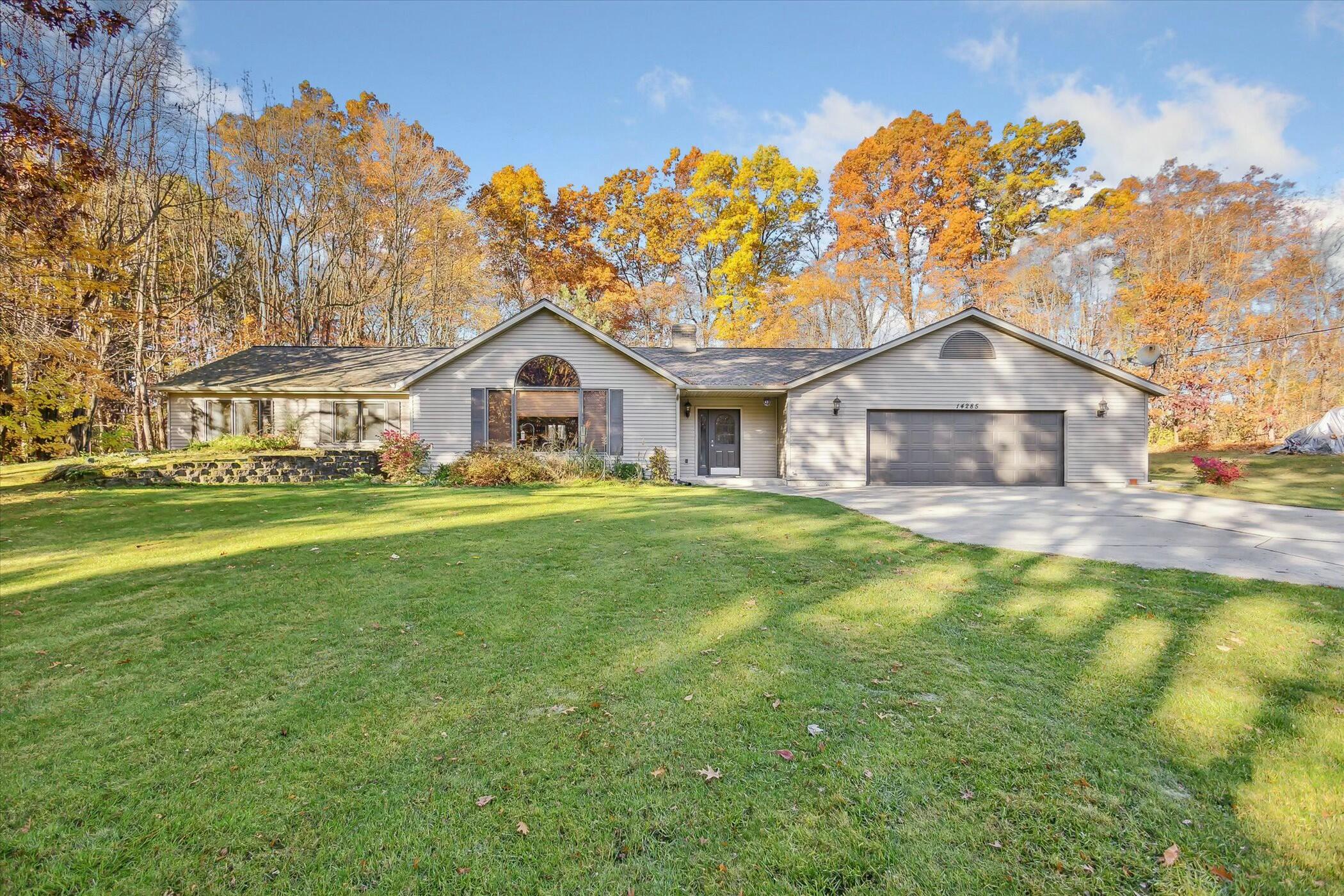 14285 Solon Court Ne Property Photo