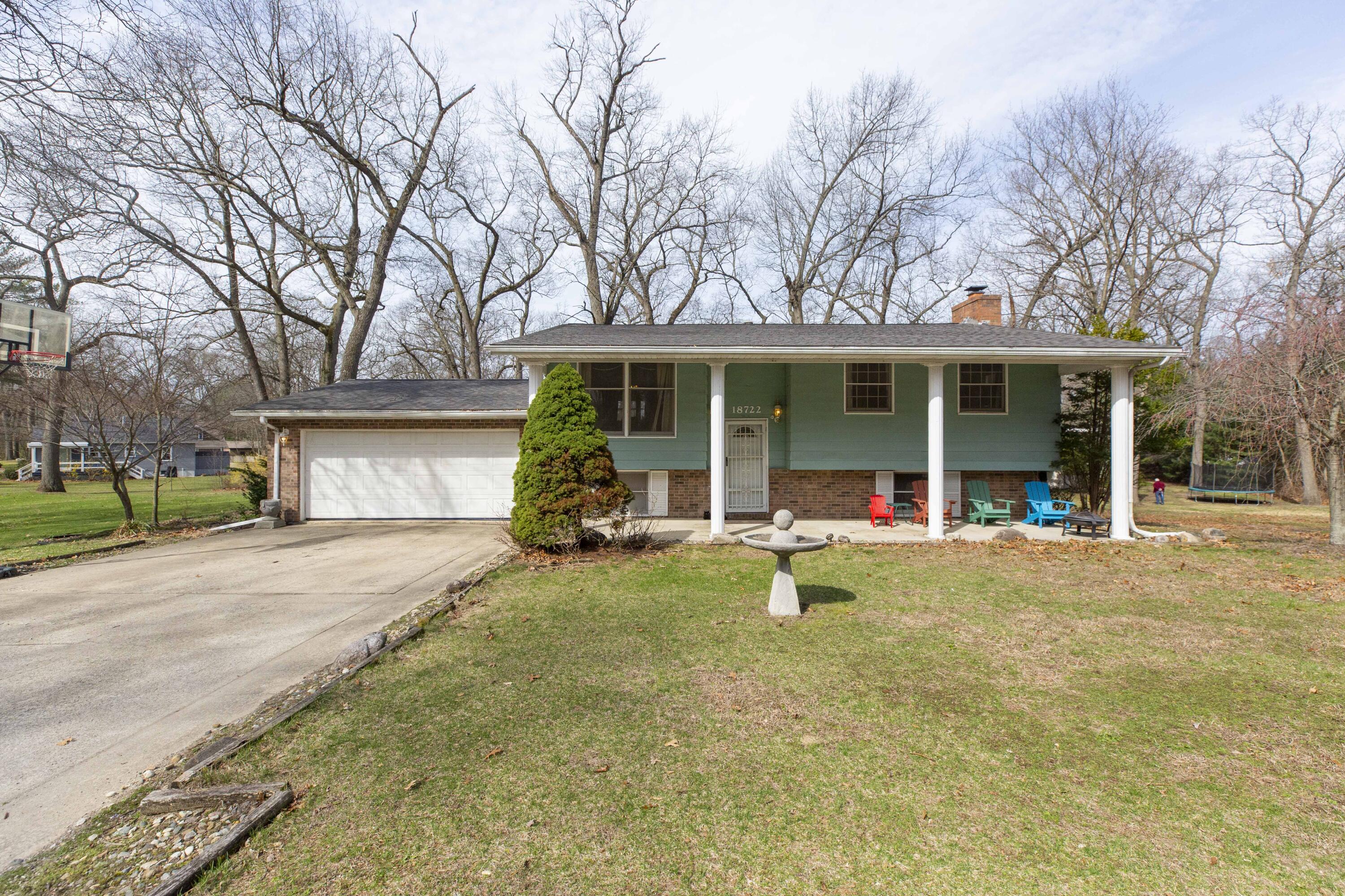 18722 Parkview Drive Property Photo