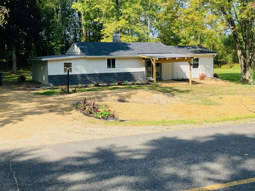 53982 Baseline Road Property Photo