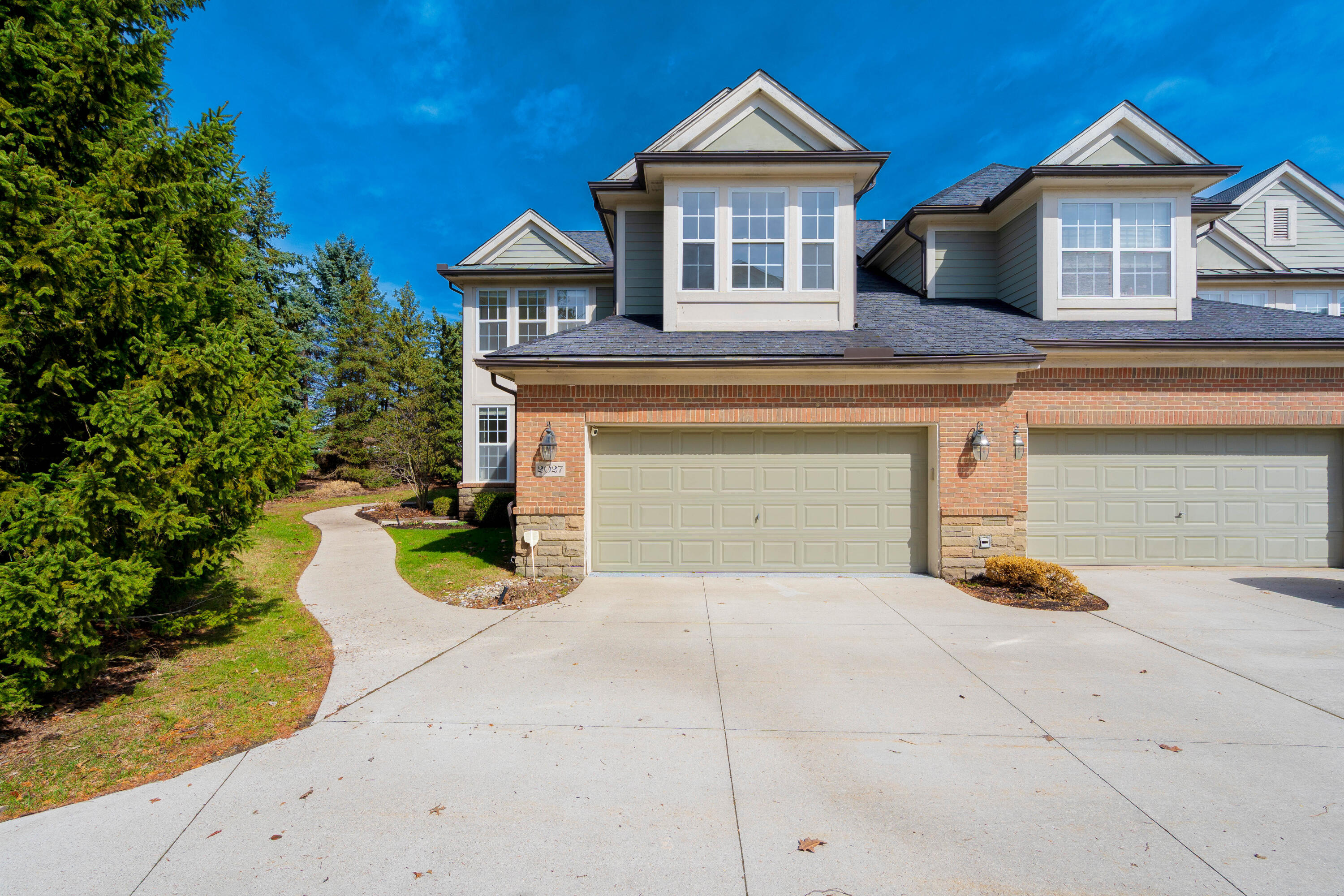 2027 Applewood Drive Property Photo