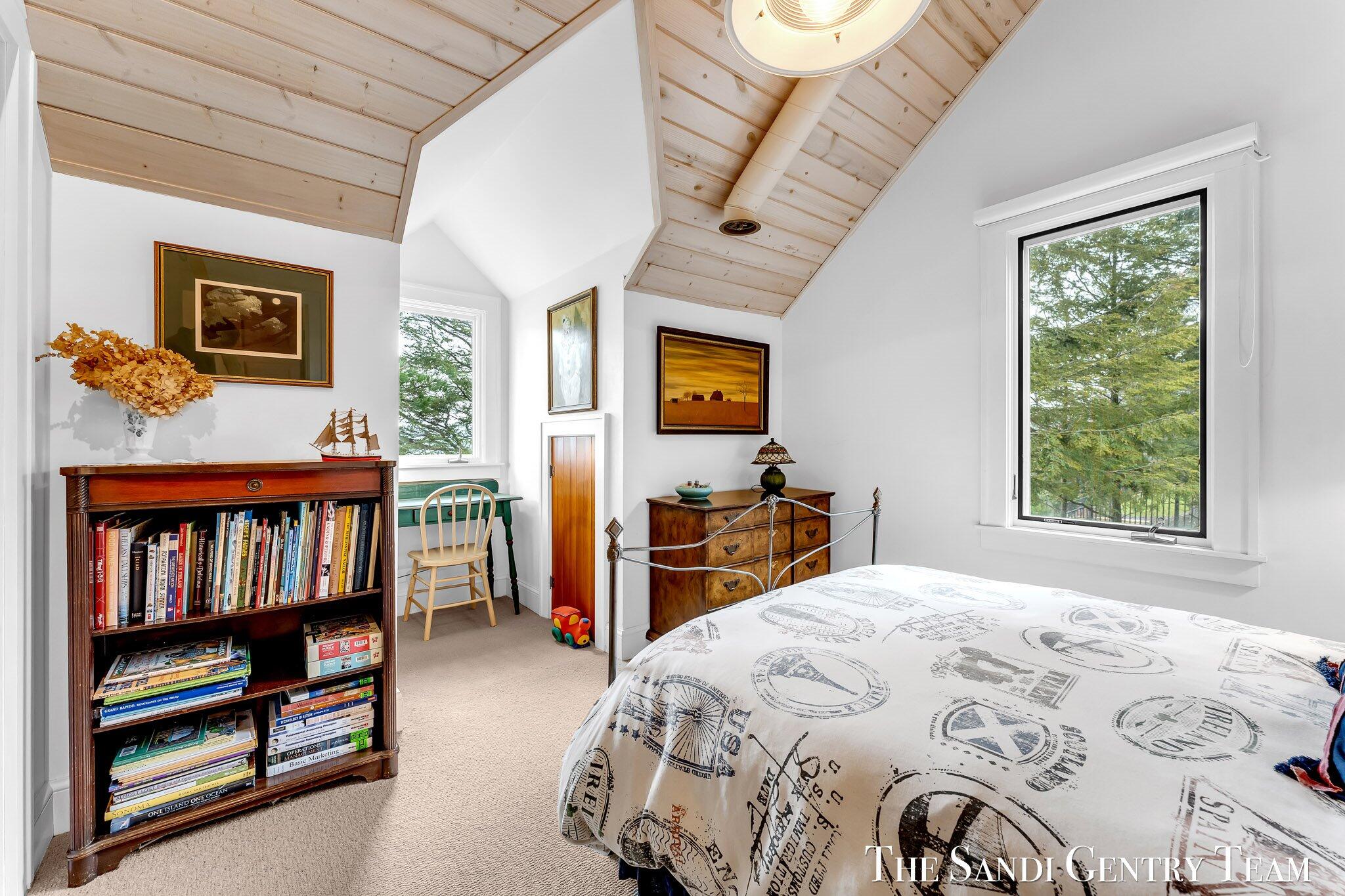 18215 Spindle Drive Property Photo 40