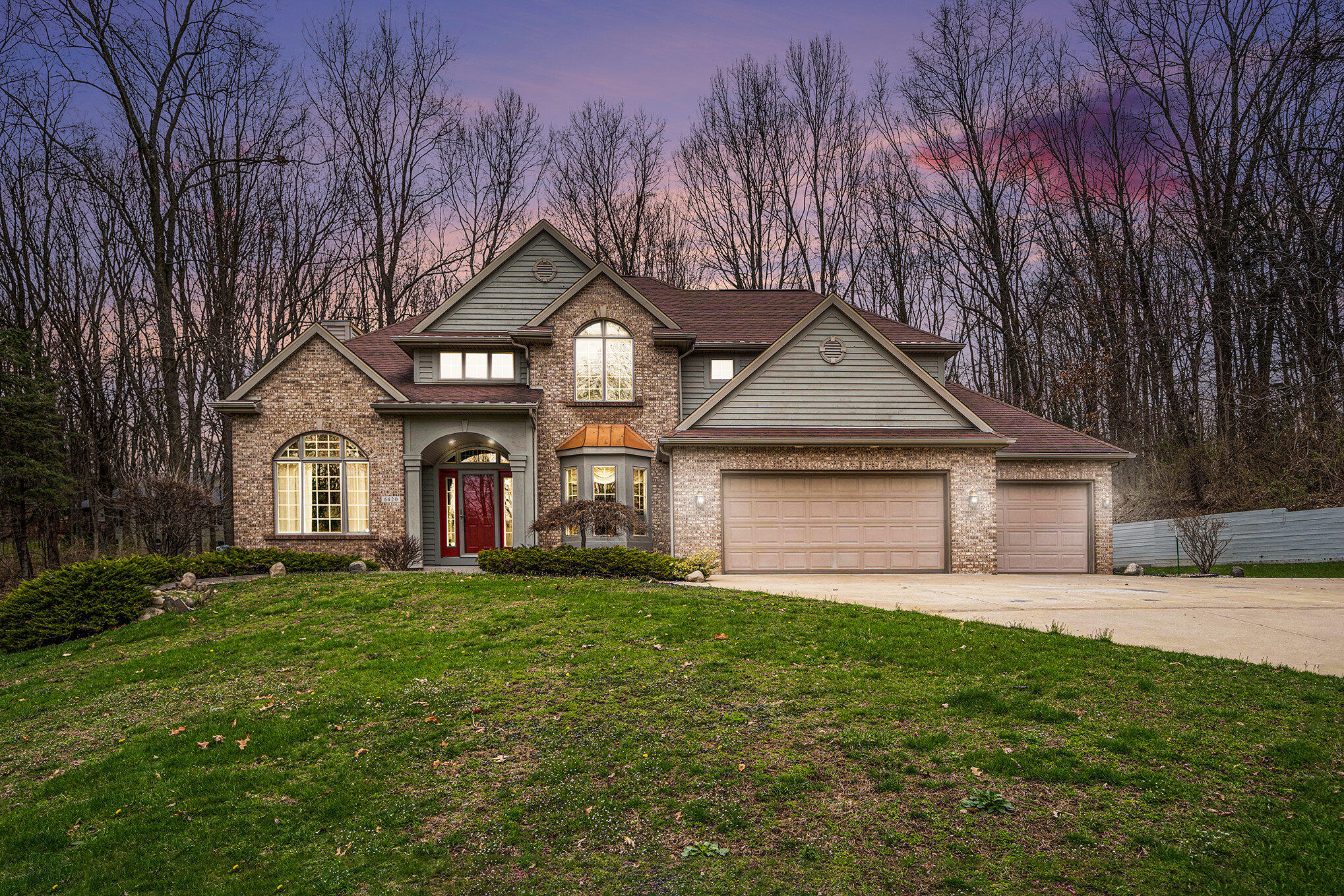 6420 Breezy Point Lane Property Photo 1