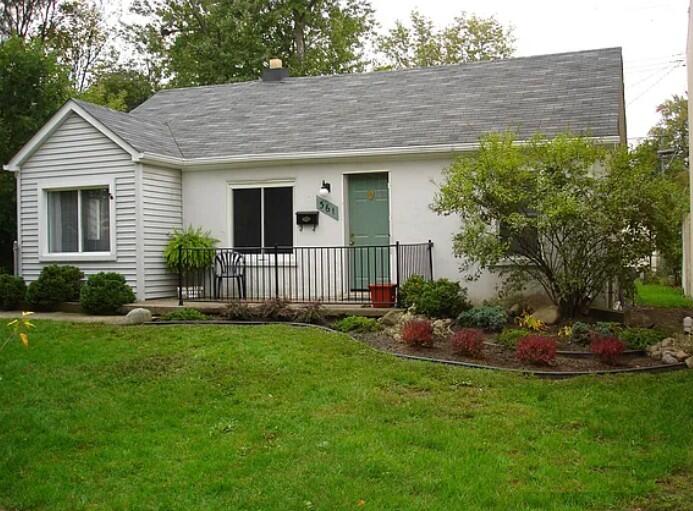 361 W Lincoln Avenue Property Photo