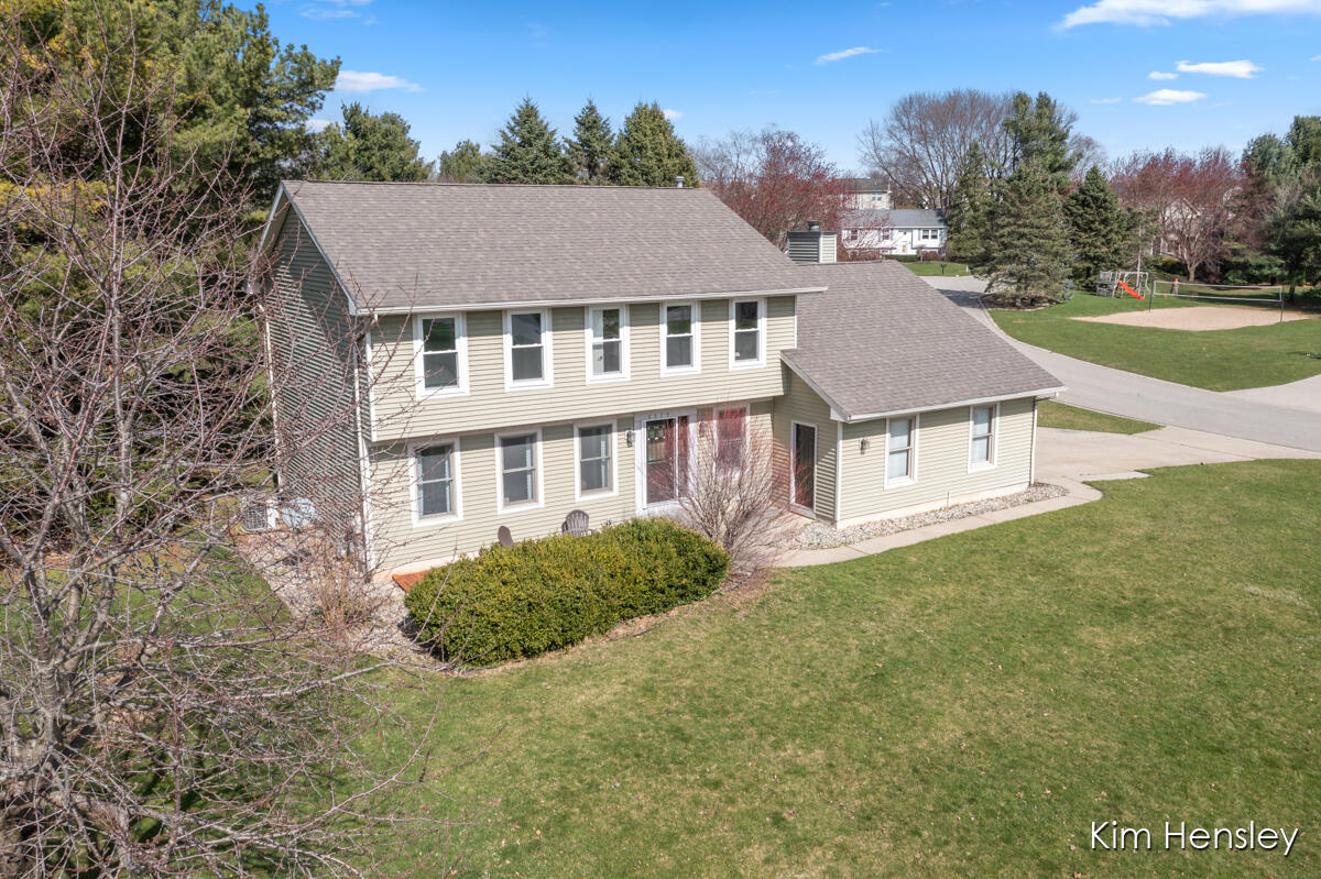 6579 Gran Via Drive Ne Property Photo 1