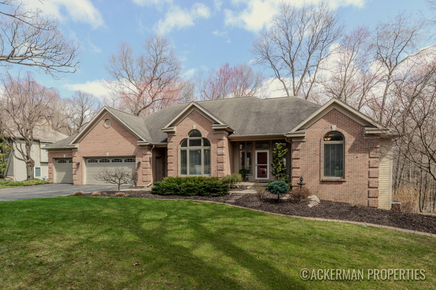 8040 Therese Court Property Photo