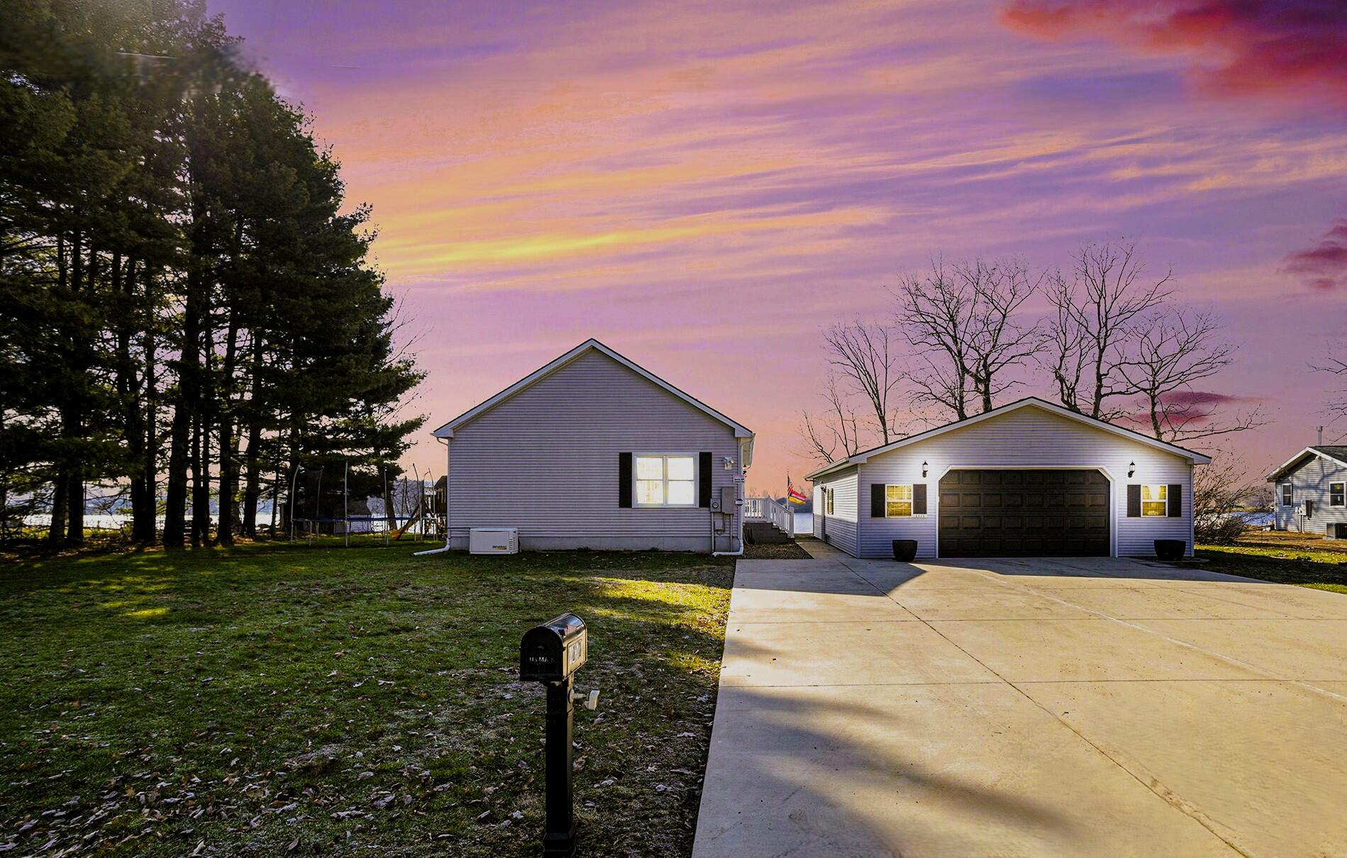 1171 Oak Grove Park Property Photo