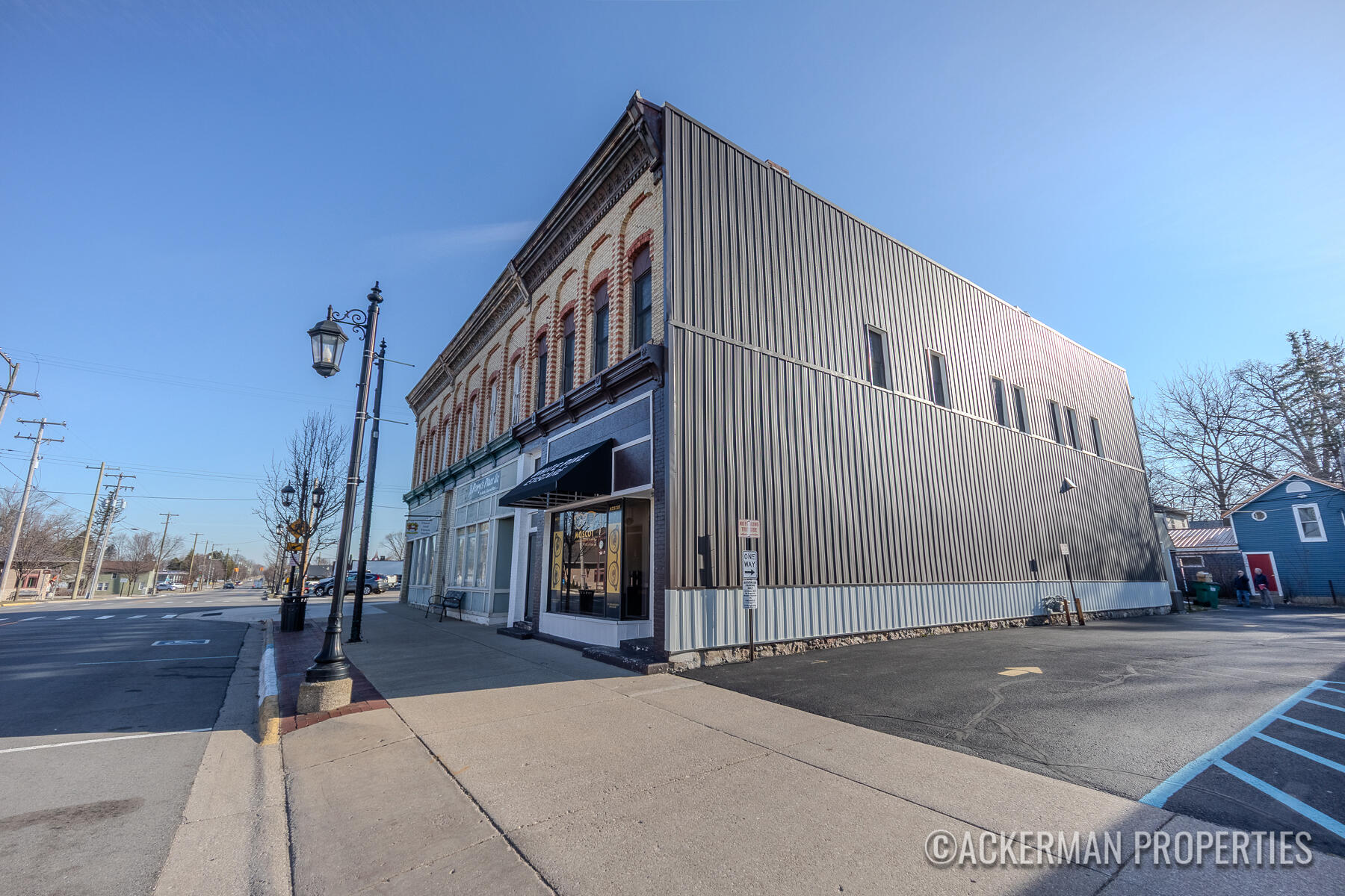 88 N Main Street Ne Property Photo