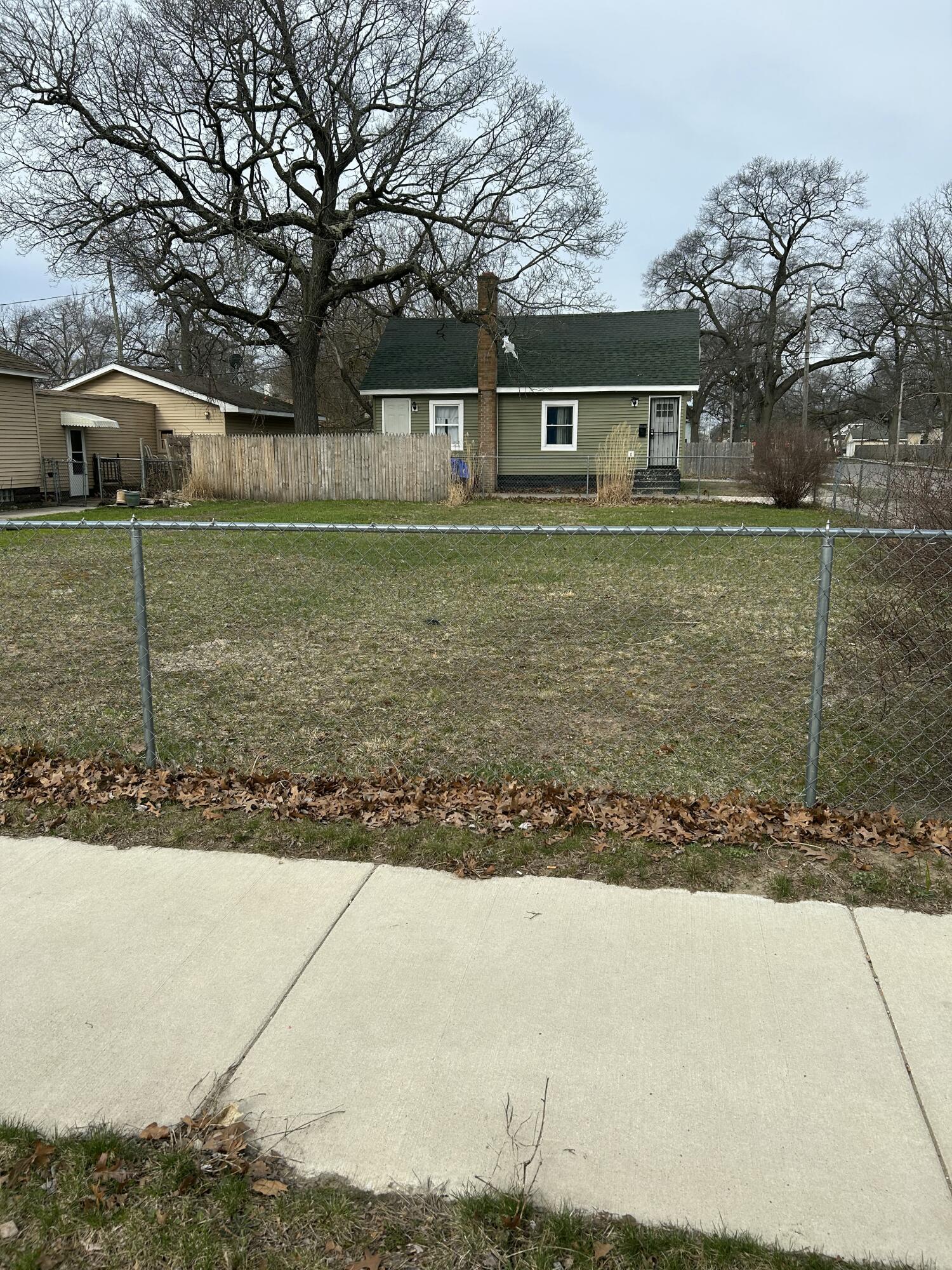 2501 Leahy Street Property Photo