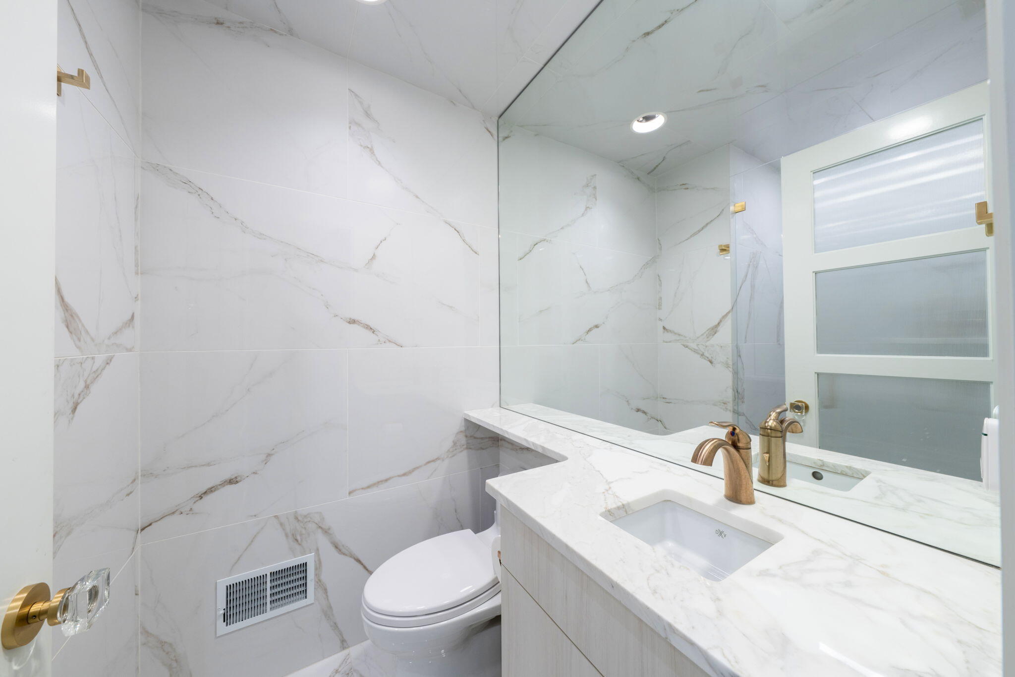 523 Renshaw Street Property Photo 13