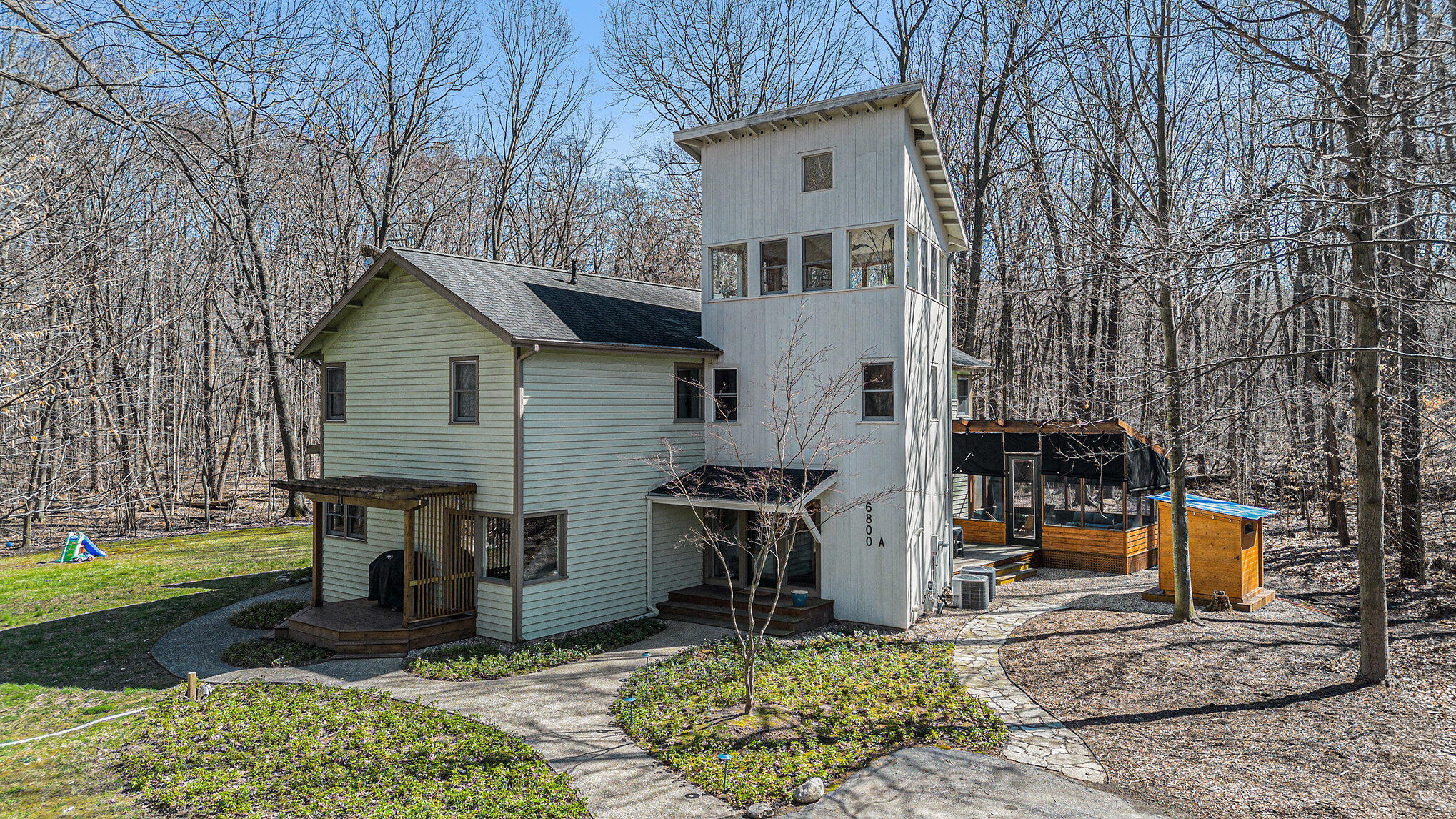6800 Harbert Road Property Photo