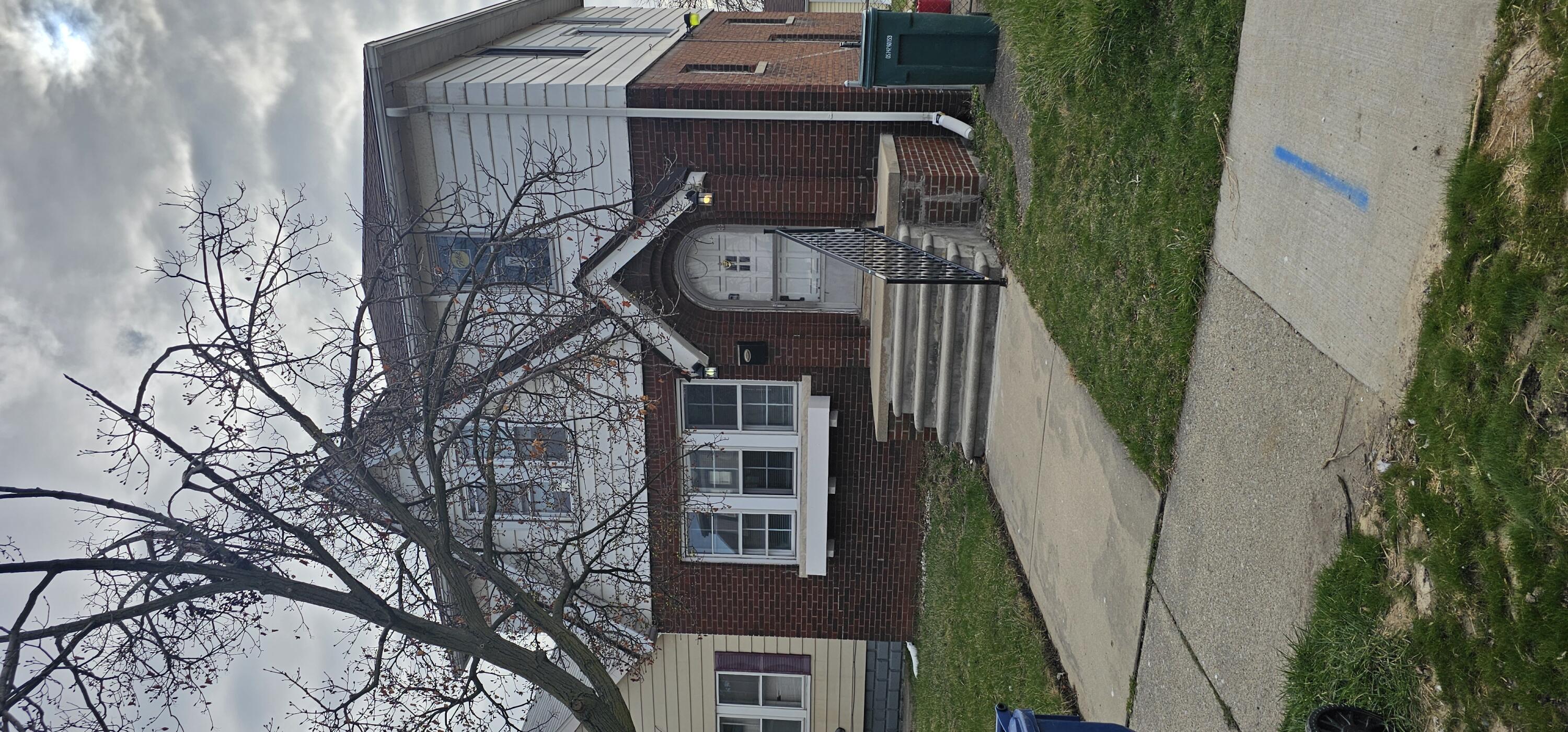 1673 Ferris Avenue Property Photo 1