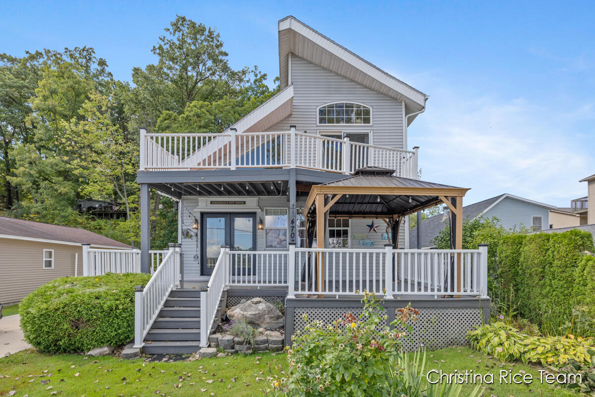 4703 White Road Property Photo