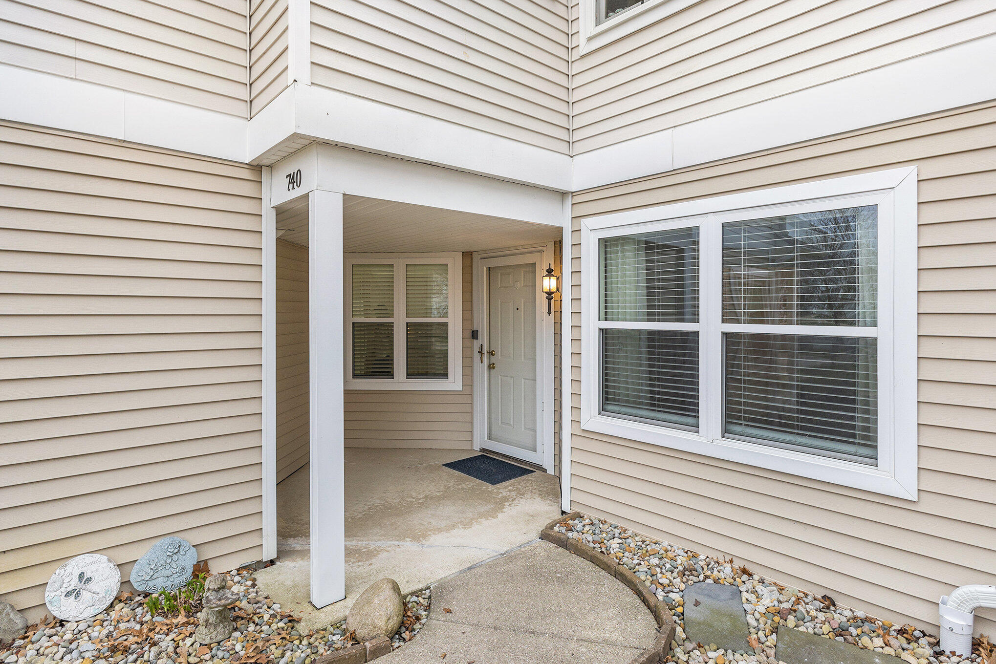 740 Fieldstone Circle Circle W Property Photo