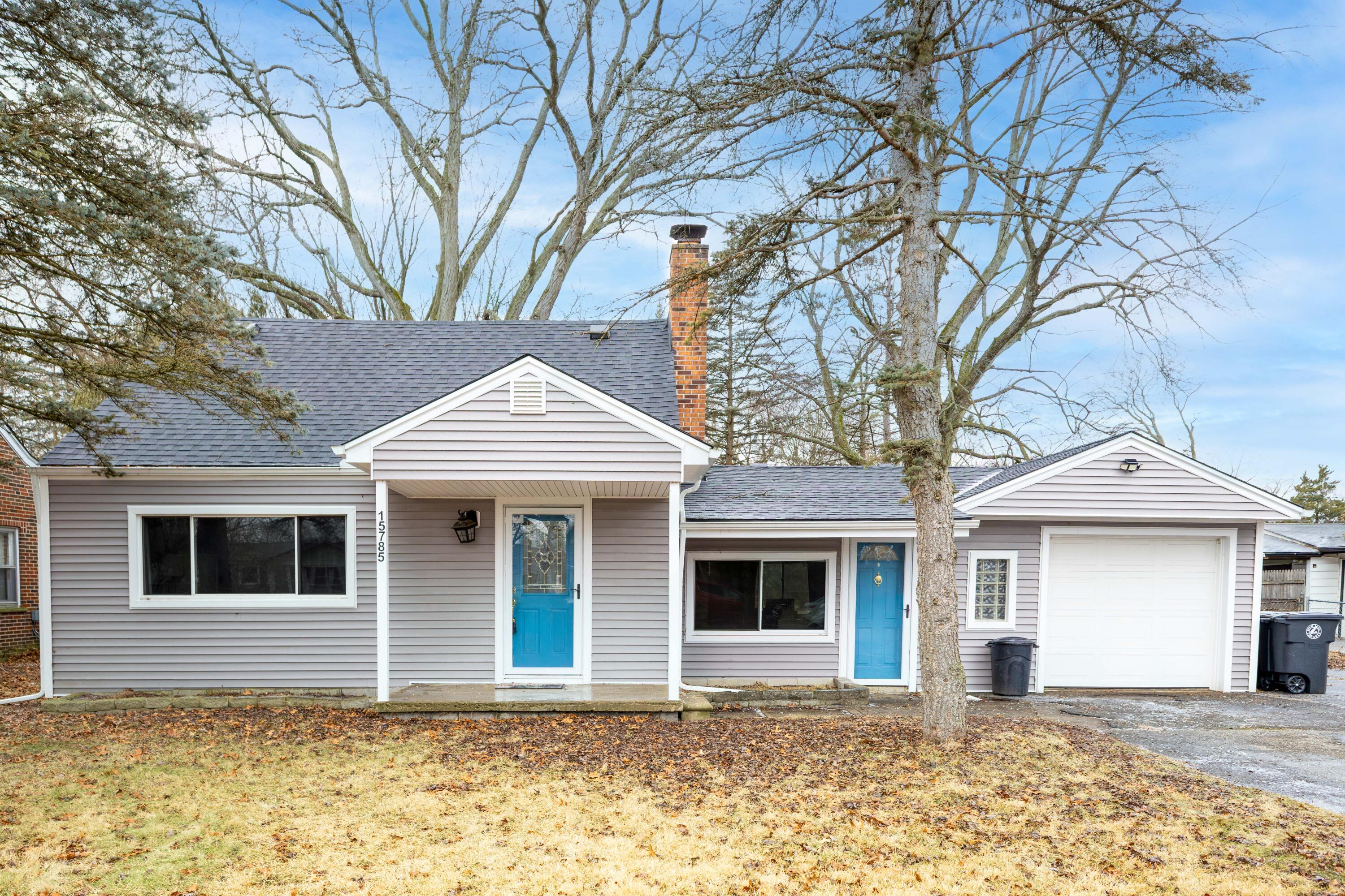 15785 Green Lane Avenue Property Photo