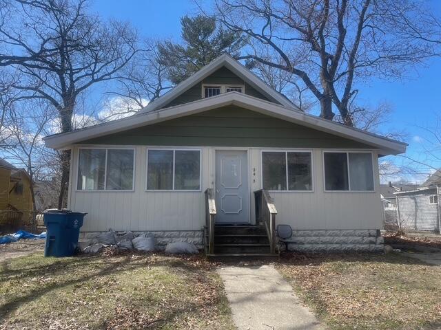2433 Baker Street Property Photo